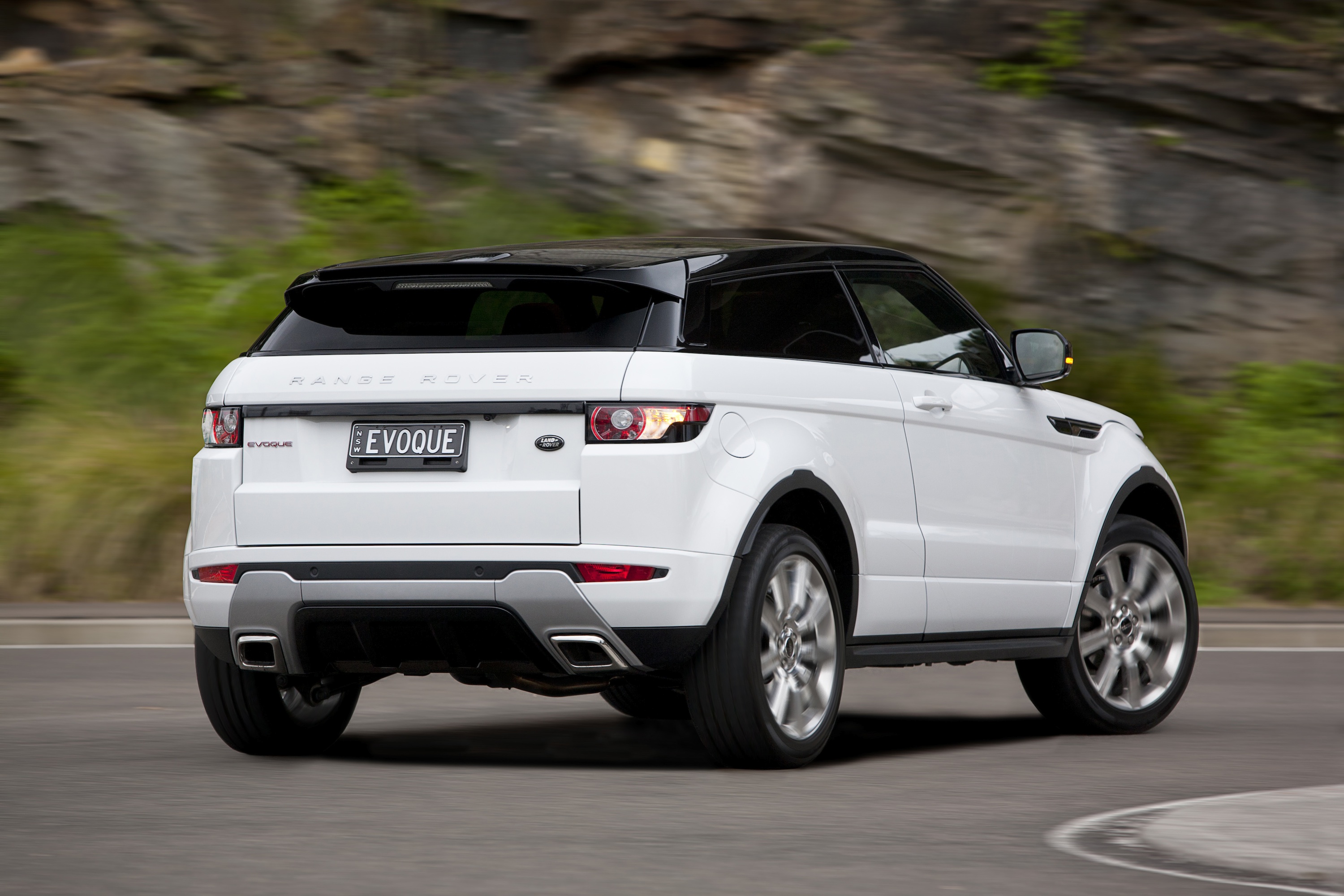 Land Rover Range Rover Evoque interior specifications