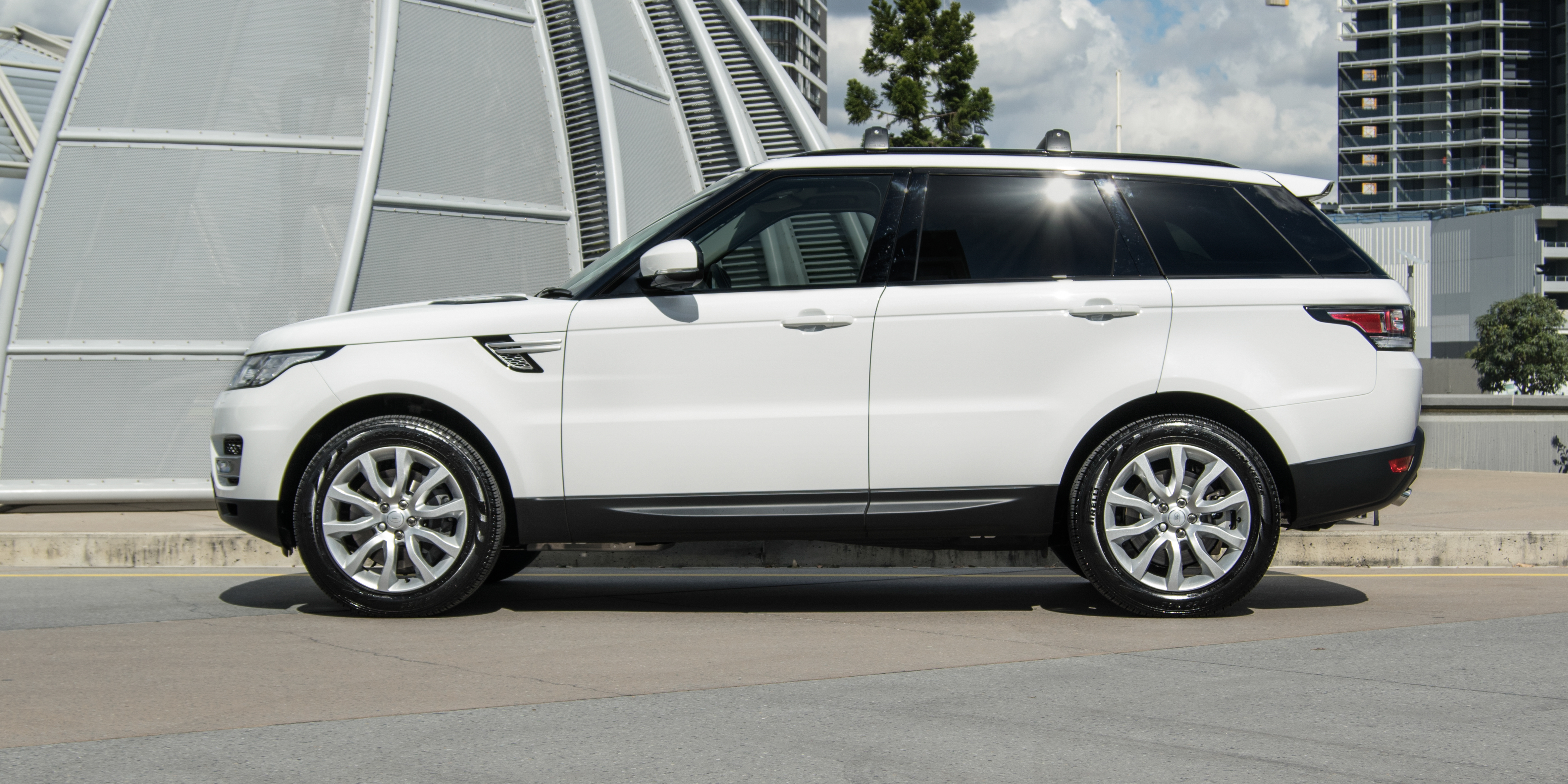 Land Rover Range Rover Sport reviews big