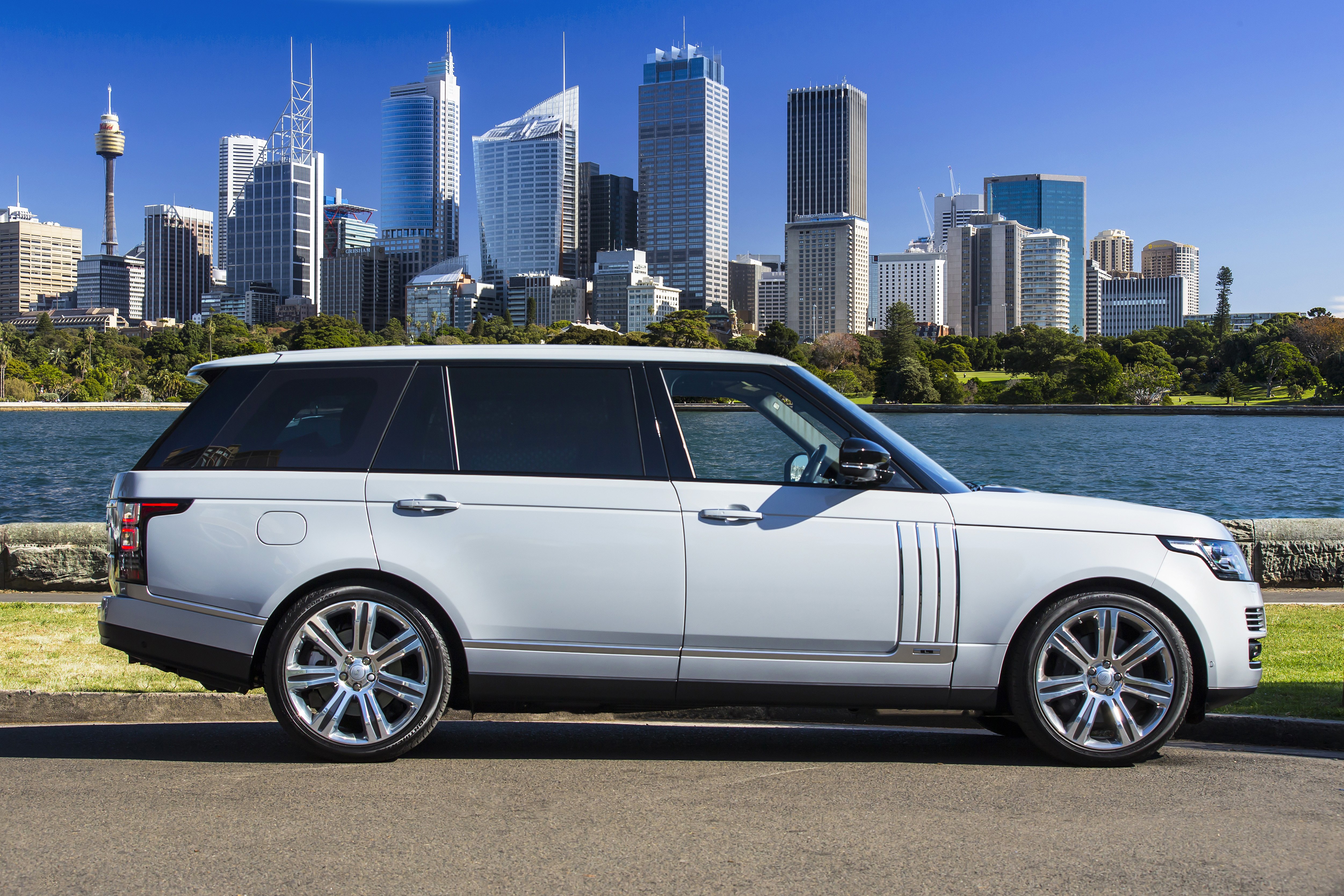 Land Rover Range Rover suv restyling