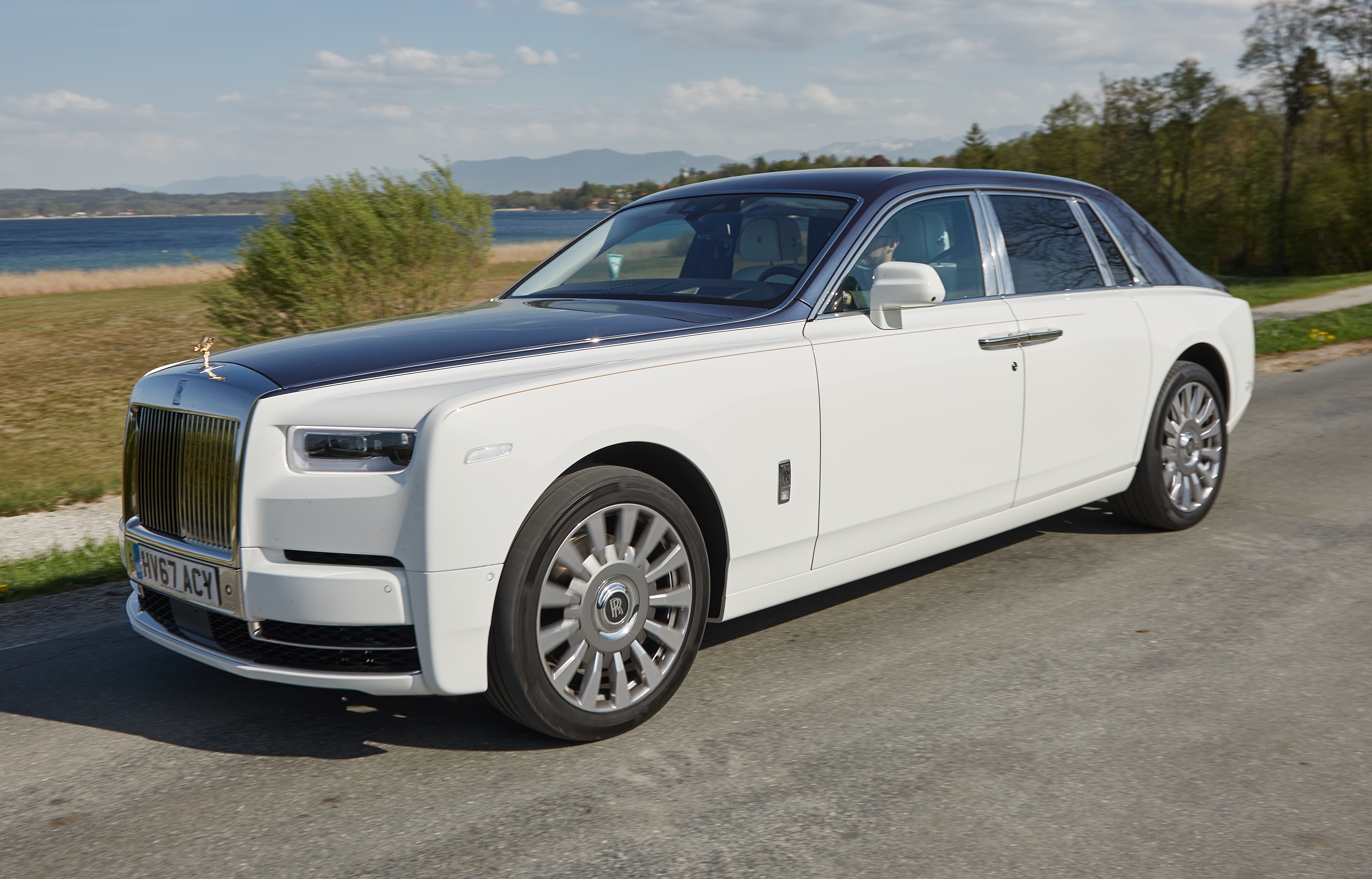 Rolls-Royce Ghost mod restyling