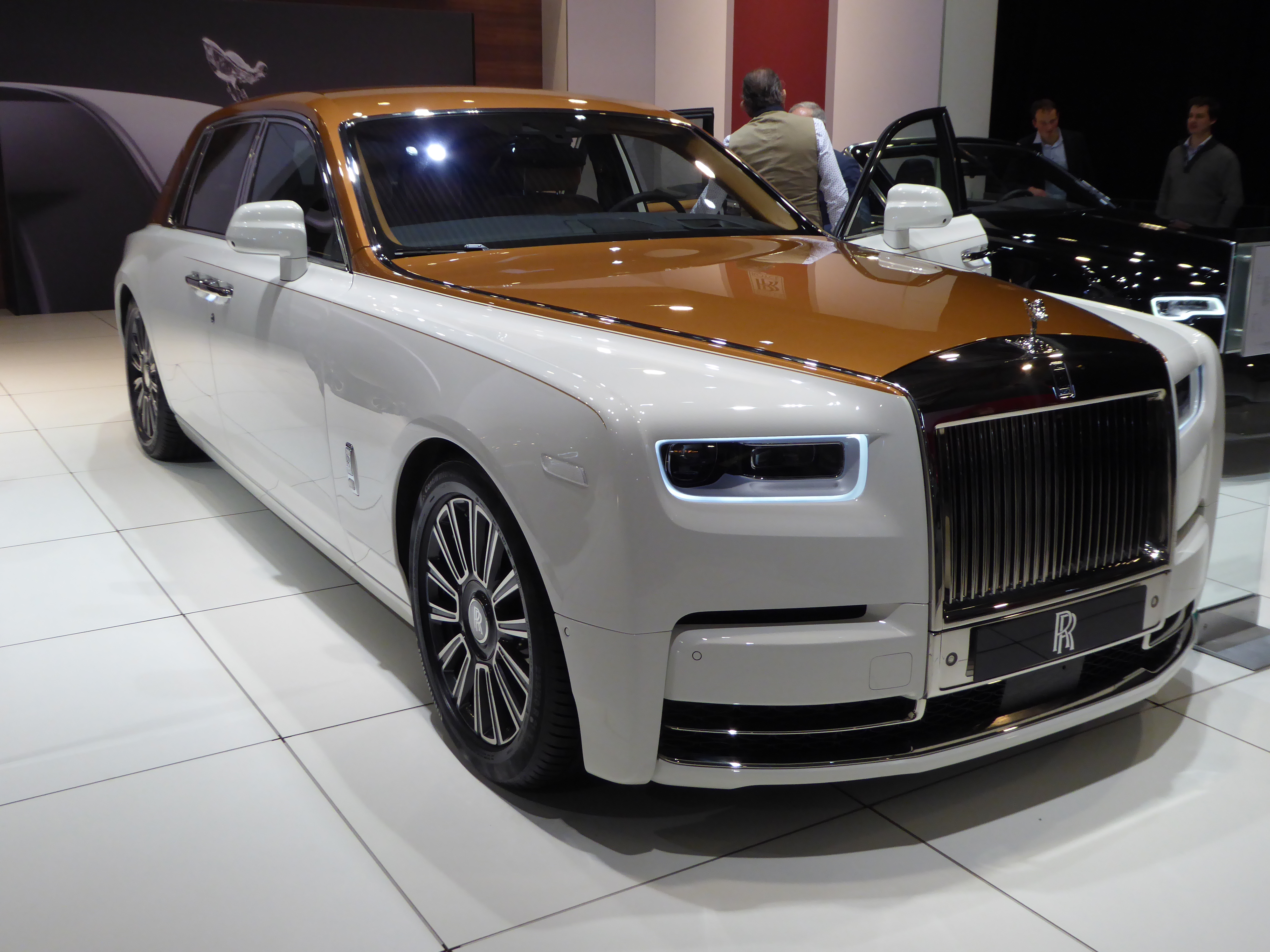 Rolls-Royce Ghost modern restyling