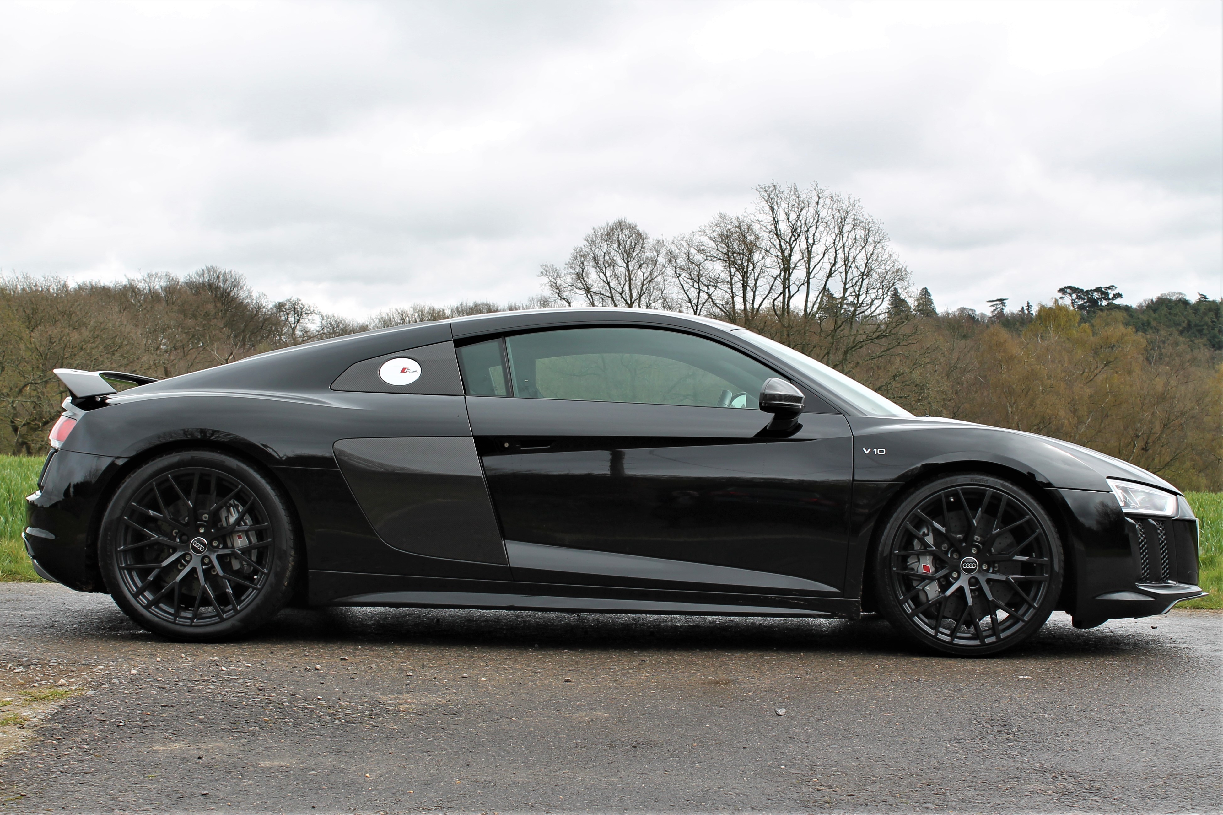 Audi R8 Coupe exterior specifications