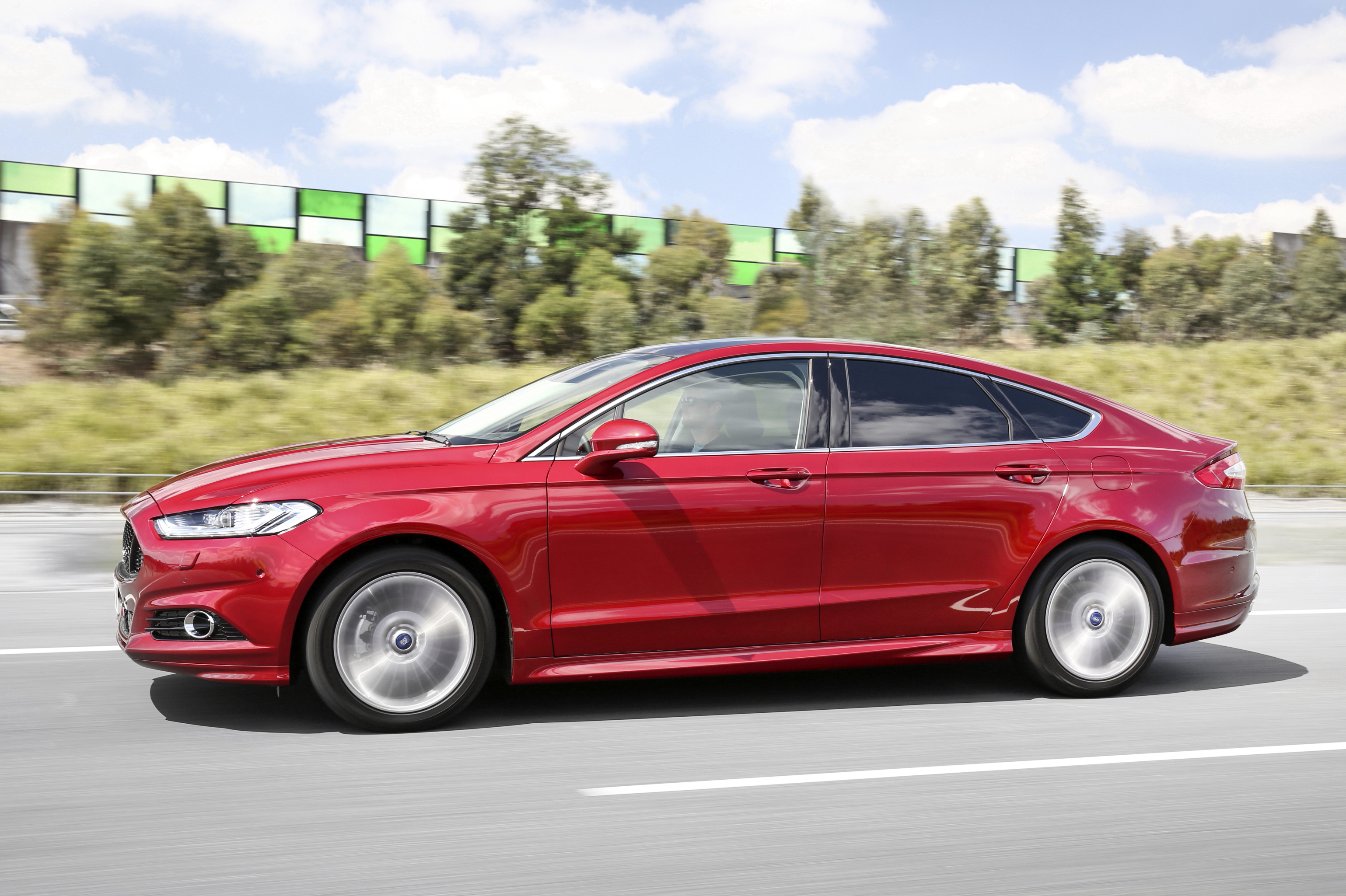 Ford Mondeo Wagon reviews restyling