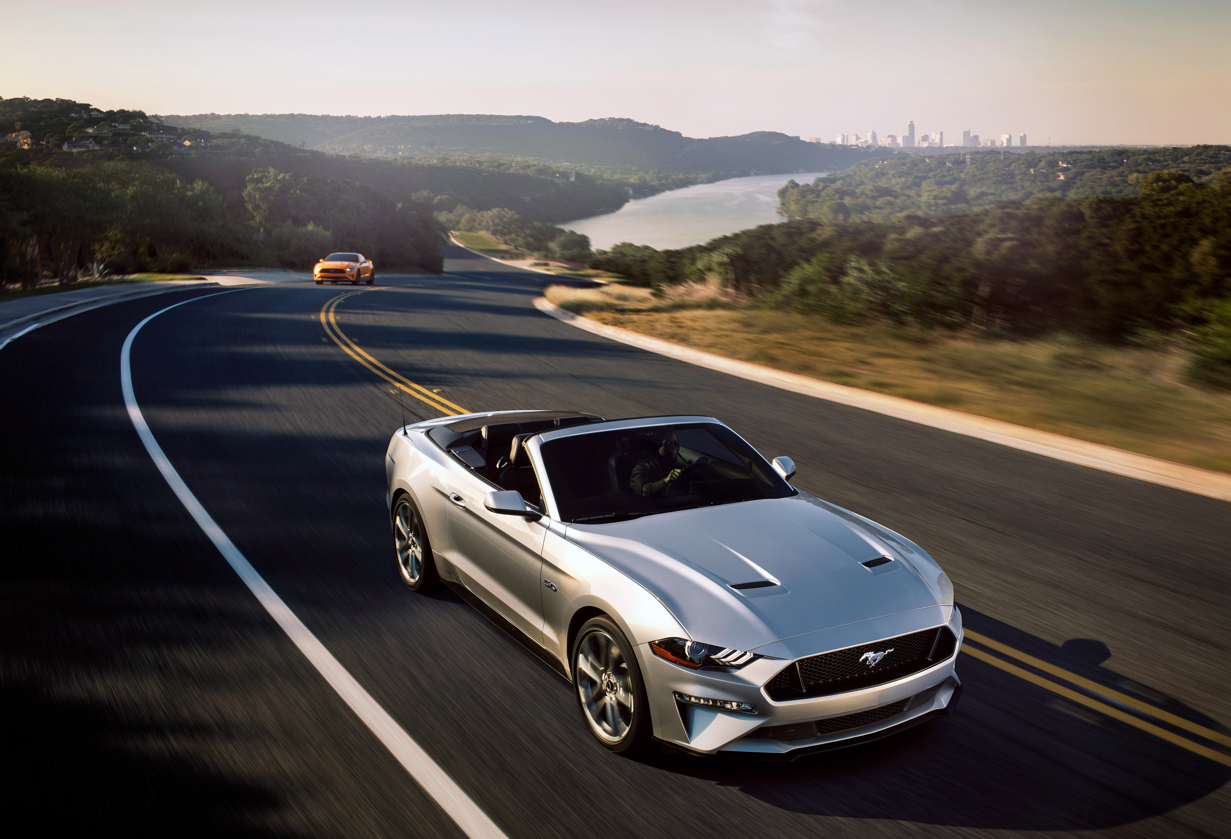 Ford Mustang Convertible cabriolet photo