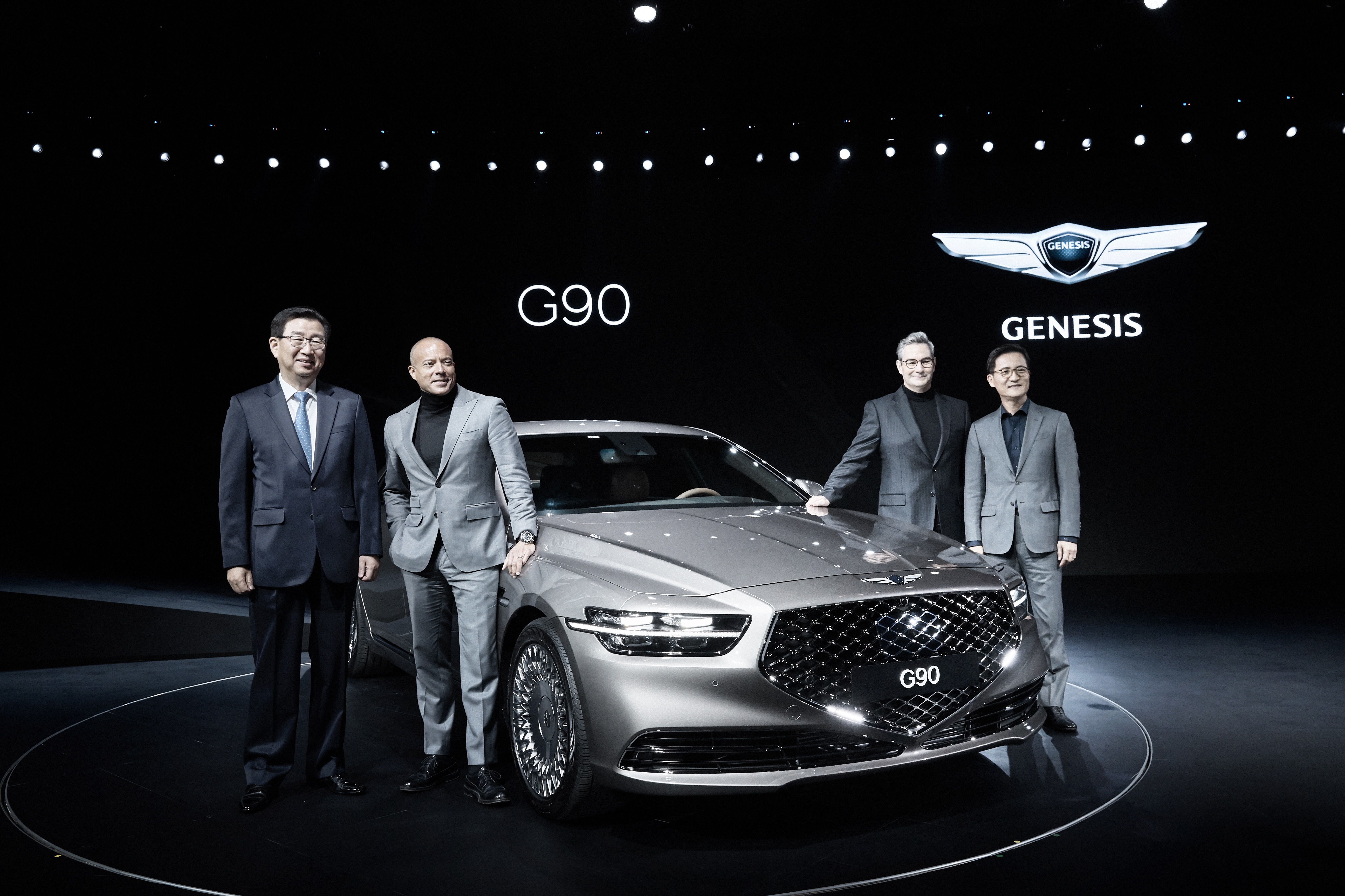 Genesis G90 reviews big