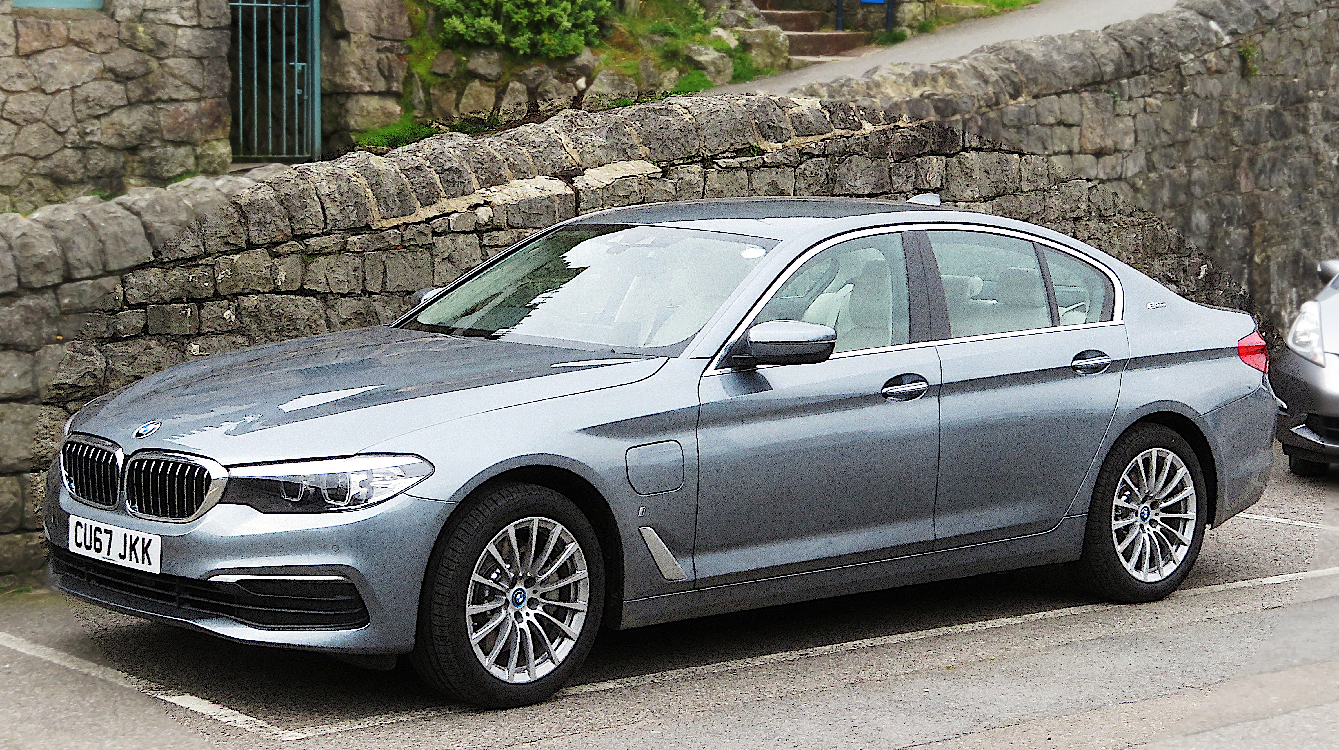 BMW 5 Series iPerformance (G30) exterior restyling