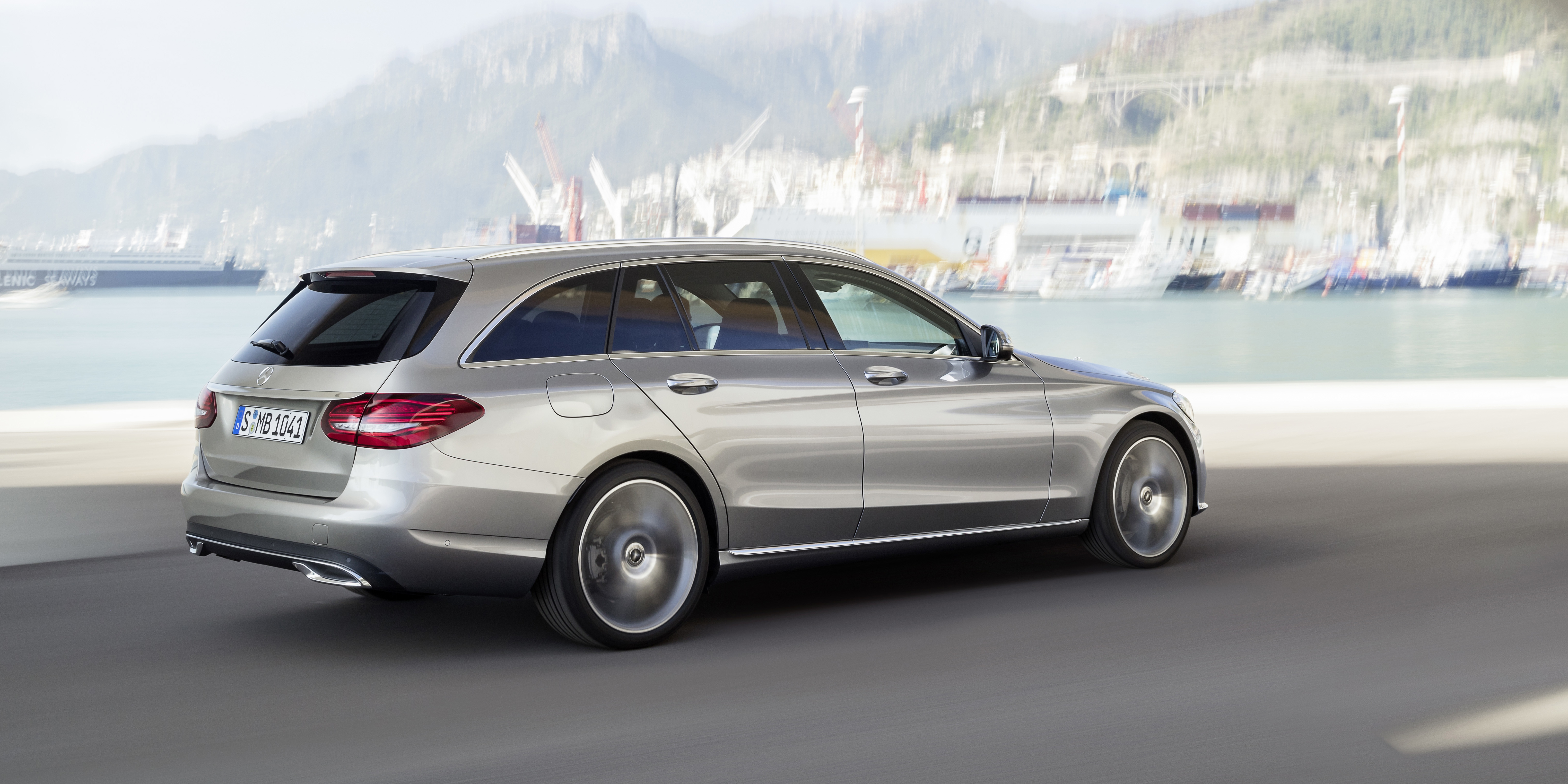 Mercedes C-Class (W205) accessories specifications