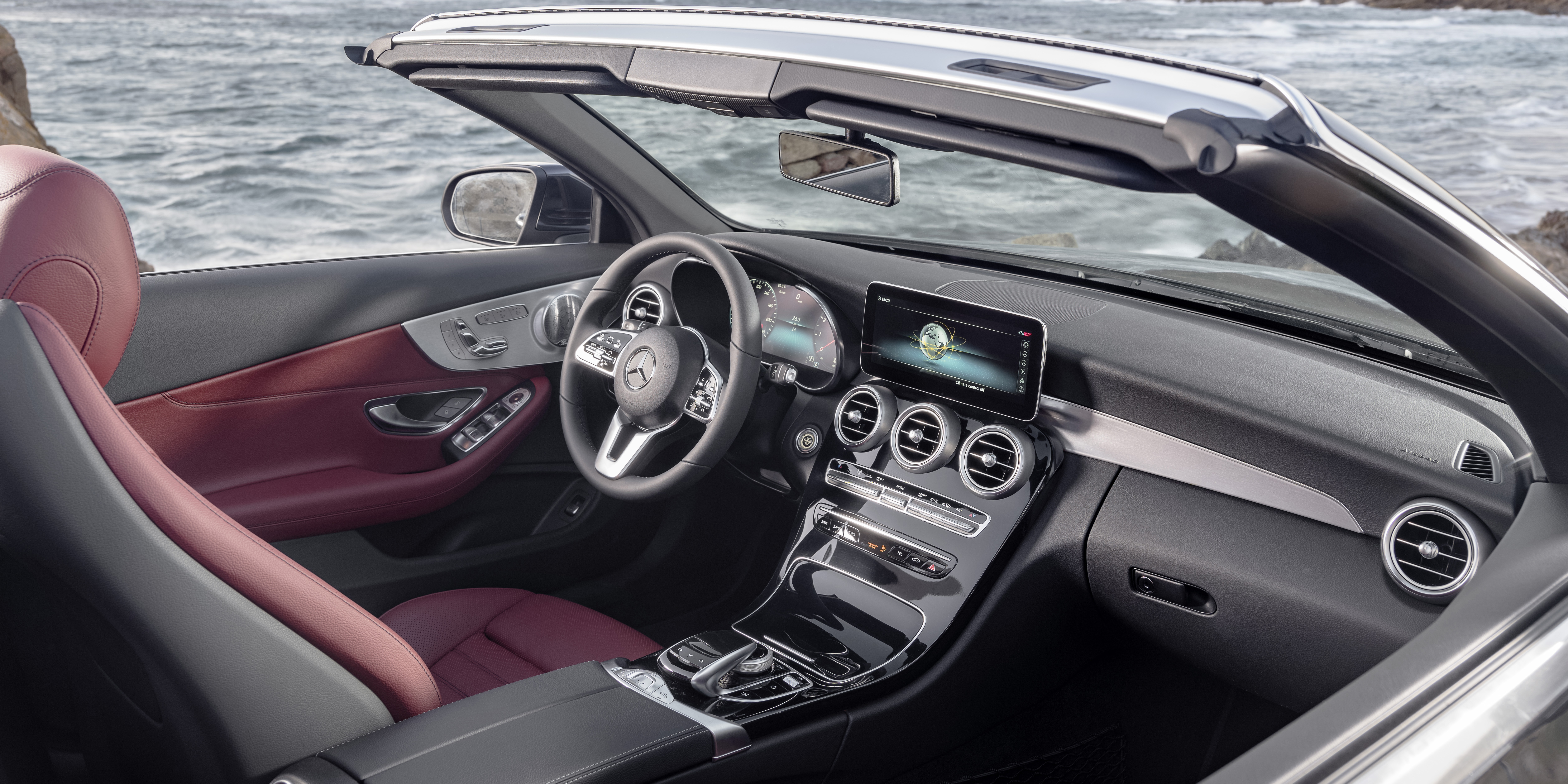 Mercedes C-Class Cabrio (A205) reviews specifications