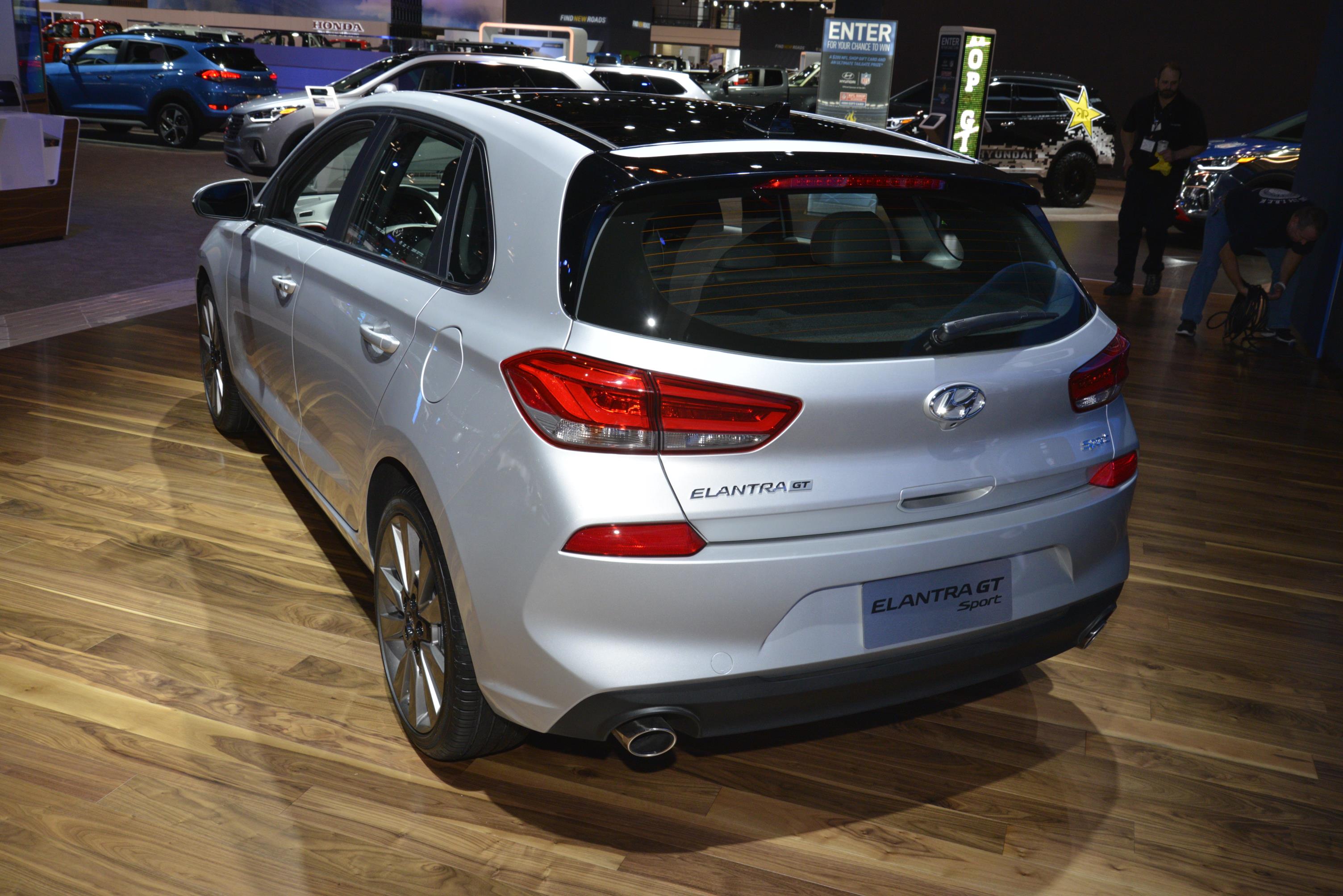 Hyundai Elantra 4k specifications