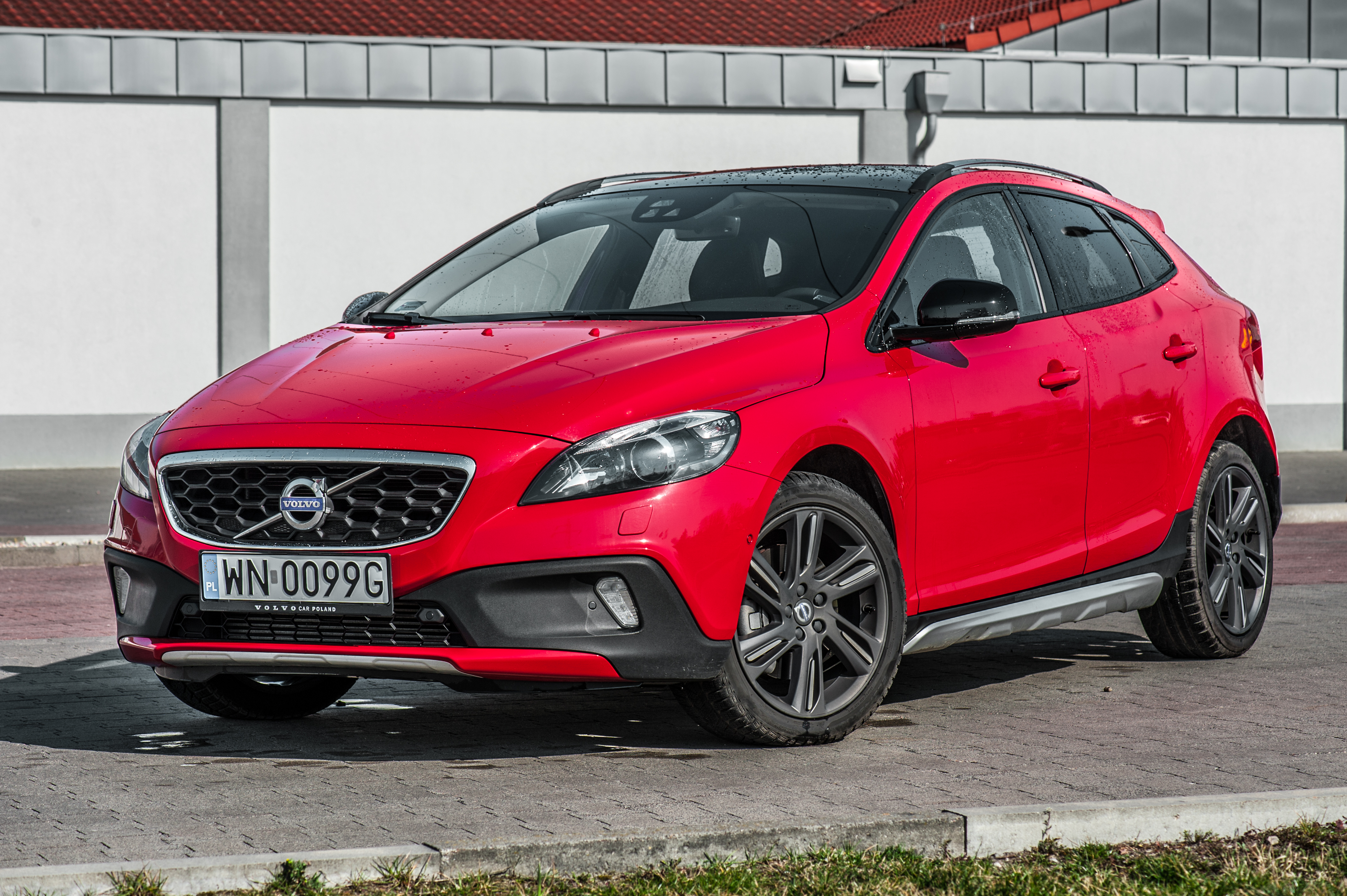 Volvo V40 Cross Country accessories restyling