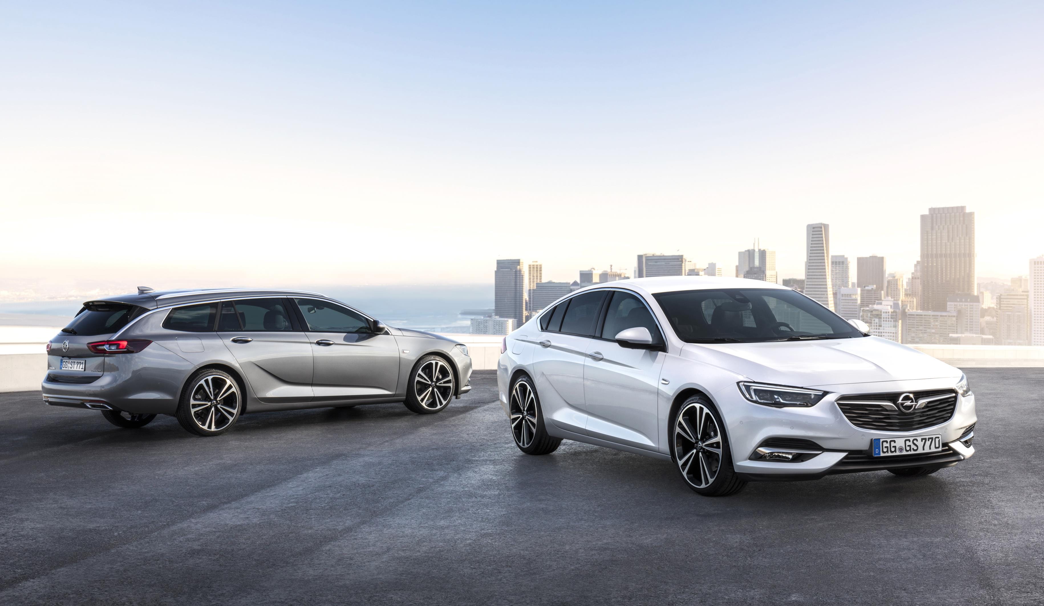 Opel Insignia Sports Tourer reviews model