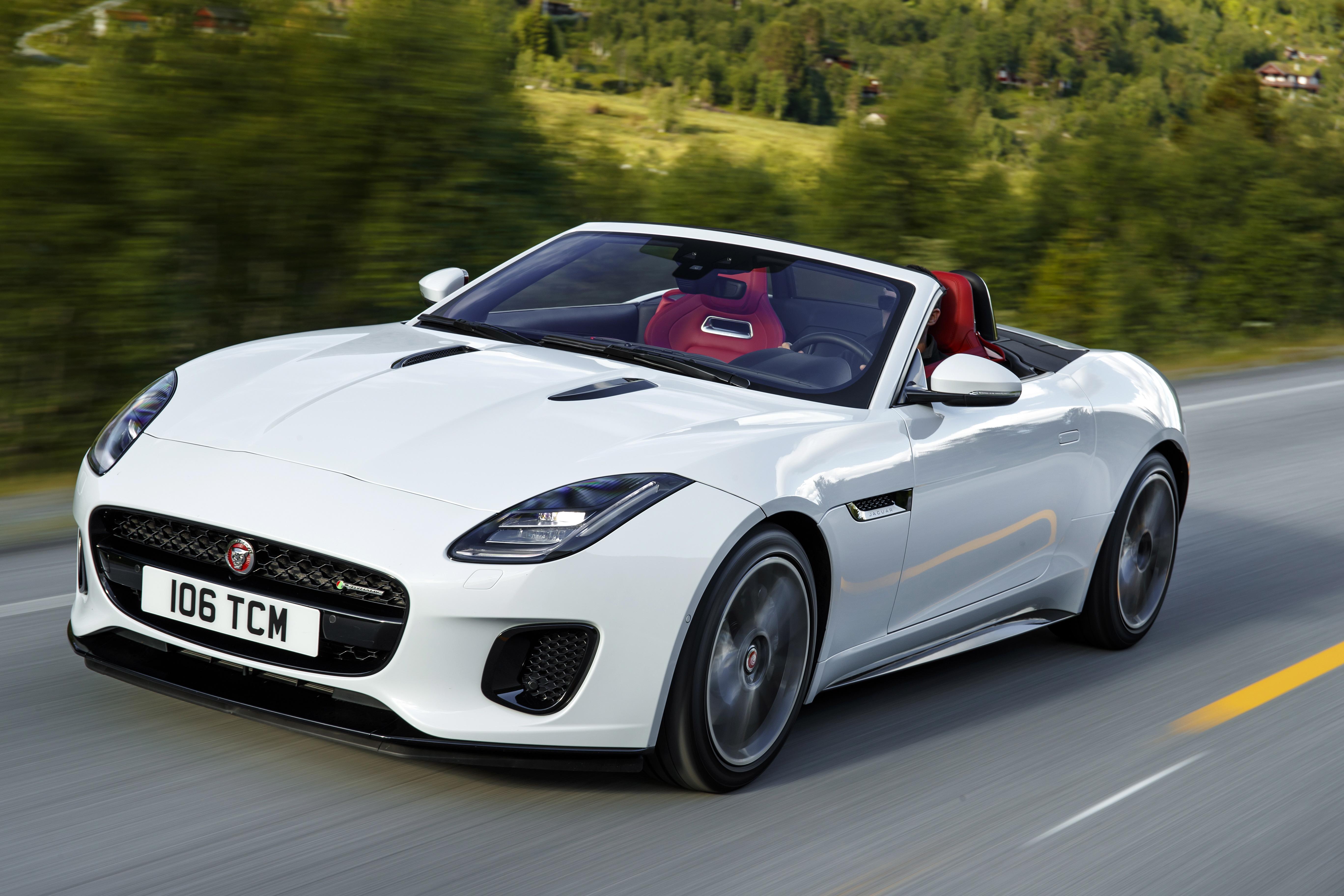 Jaguar F-Type Coupe interior specifications