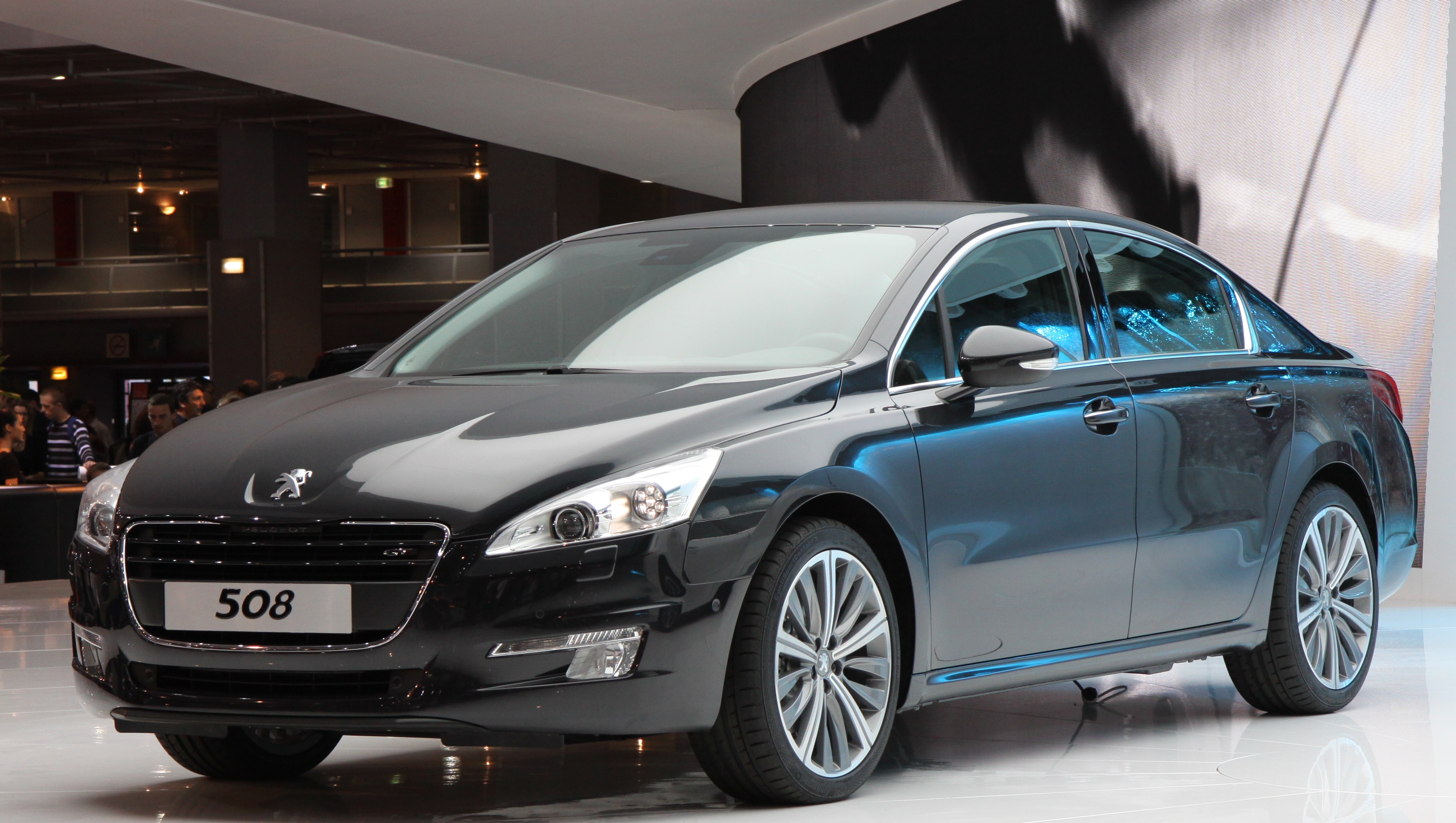 Peugeot 408 exterior restyling