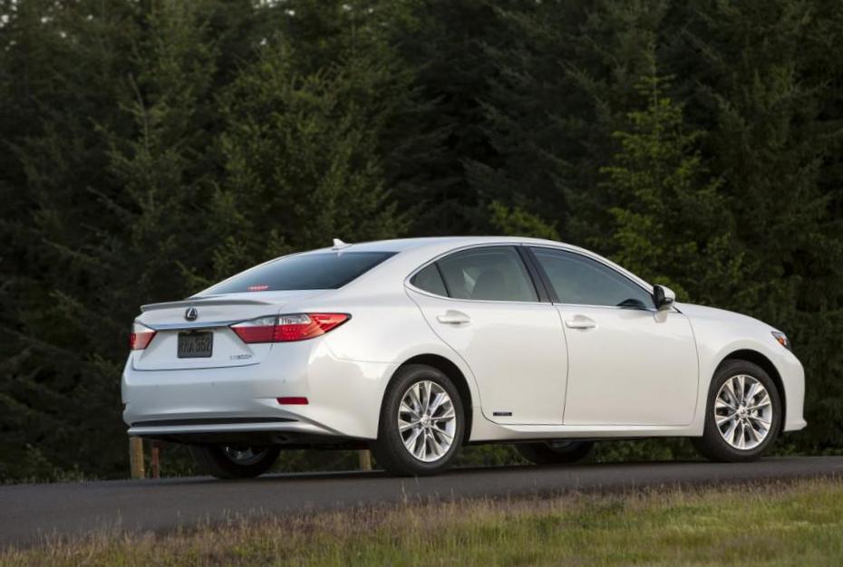 Lexus IS 300h Specification coupe