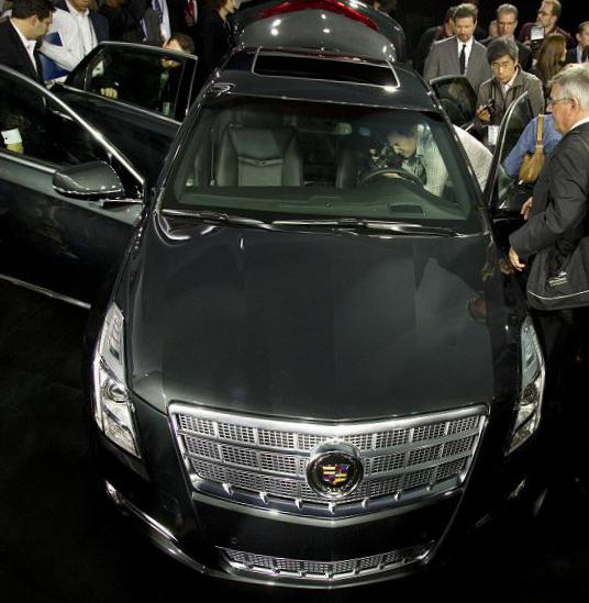 Cadillac XTS Specifications 2012