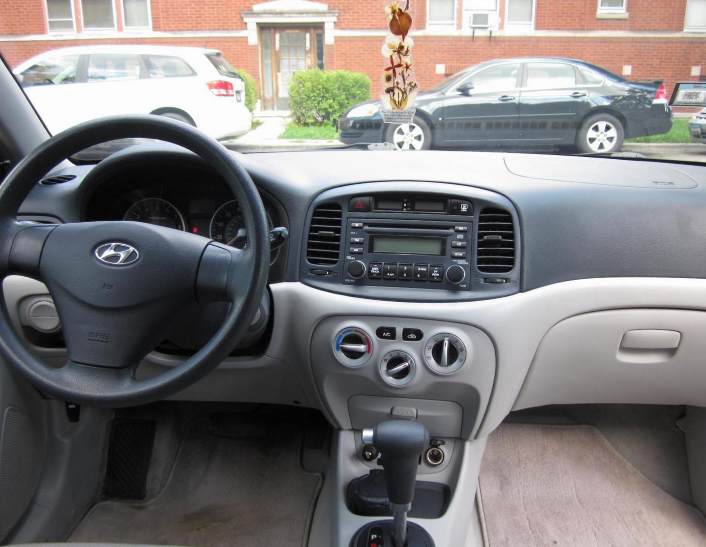 Hyundai Accent review minivan