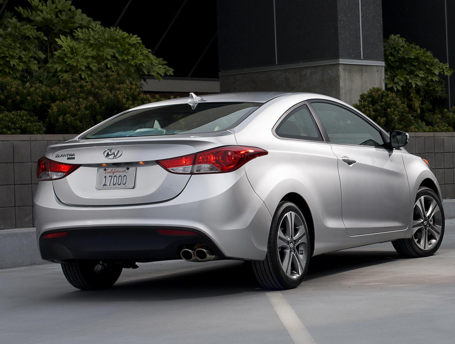 Hyundai Elantra Coupe reviews 2012