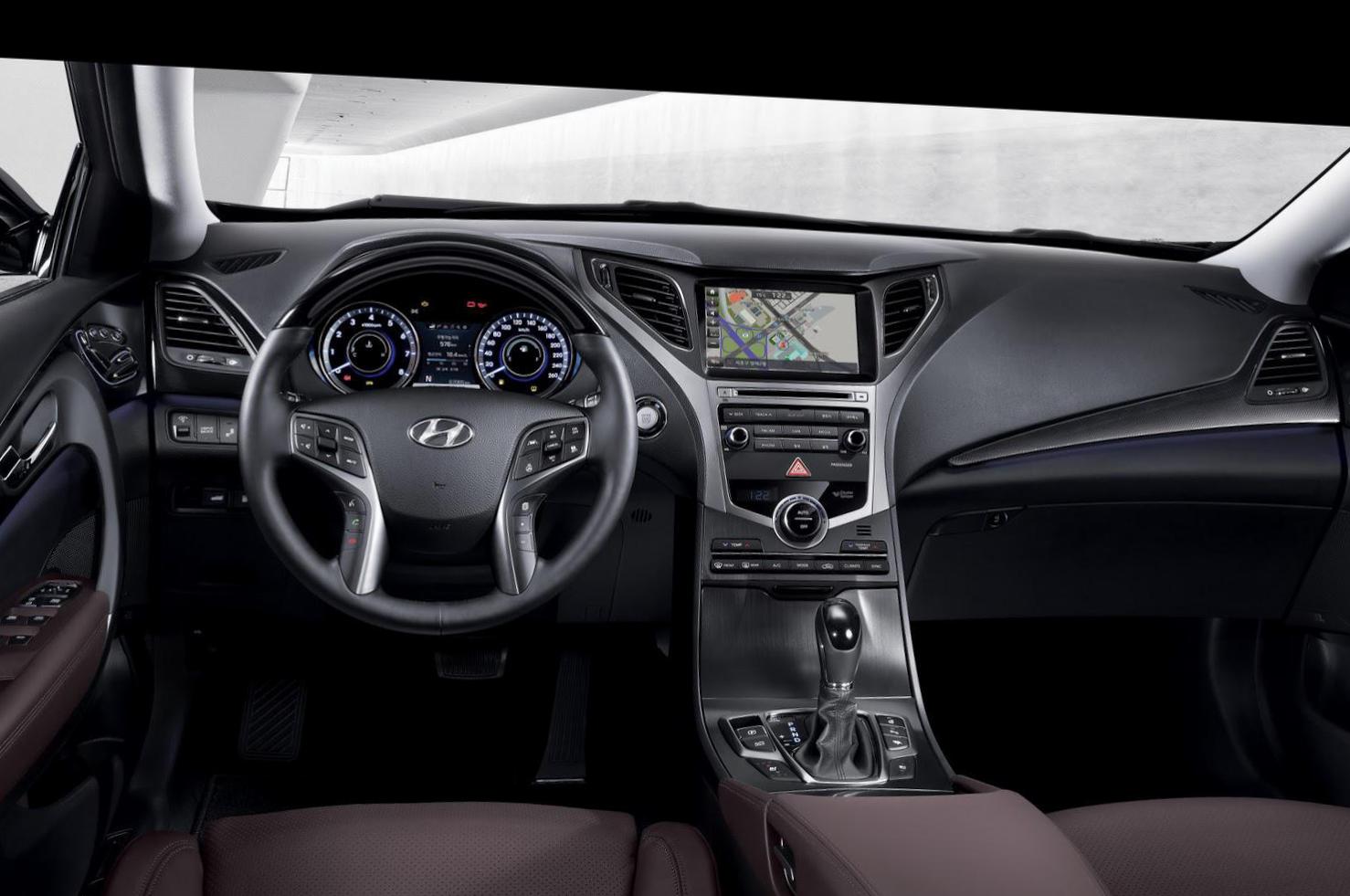 Grandeur Hyundai Specification sedan