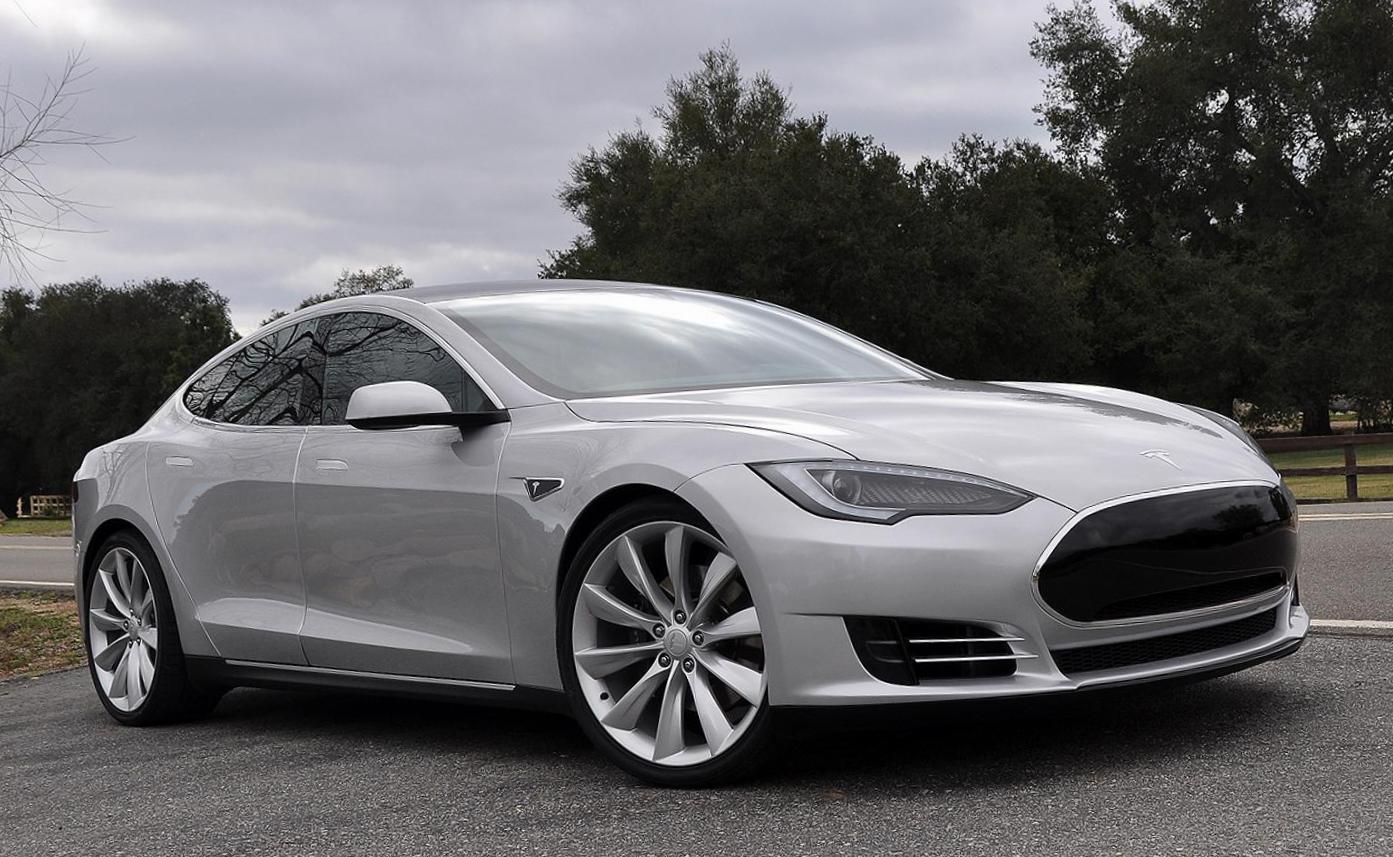 Tesla Model S Characteristics hatchback