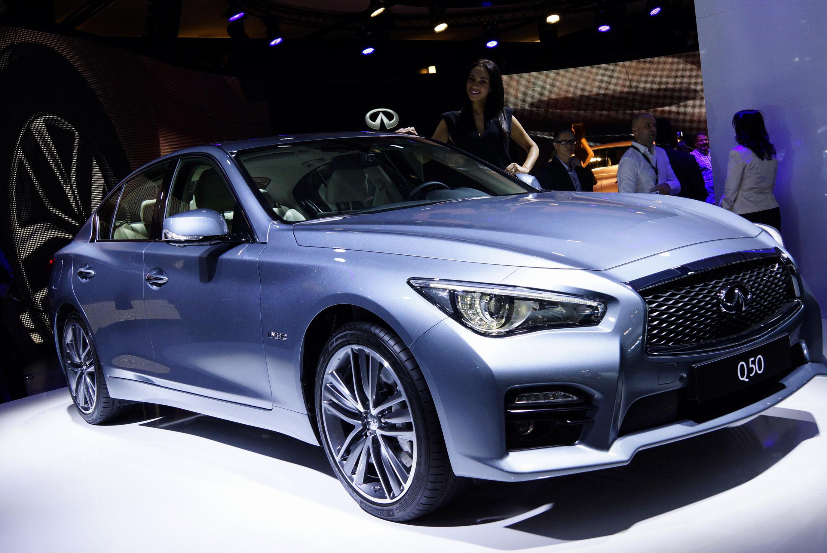 Infiniti Q50 approved 2011