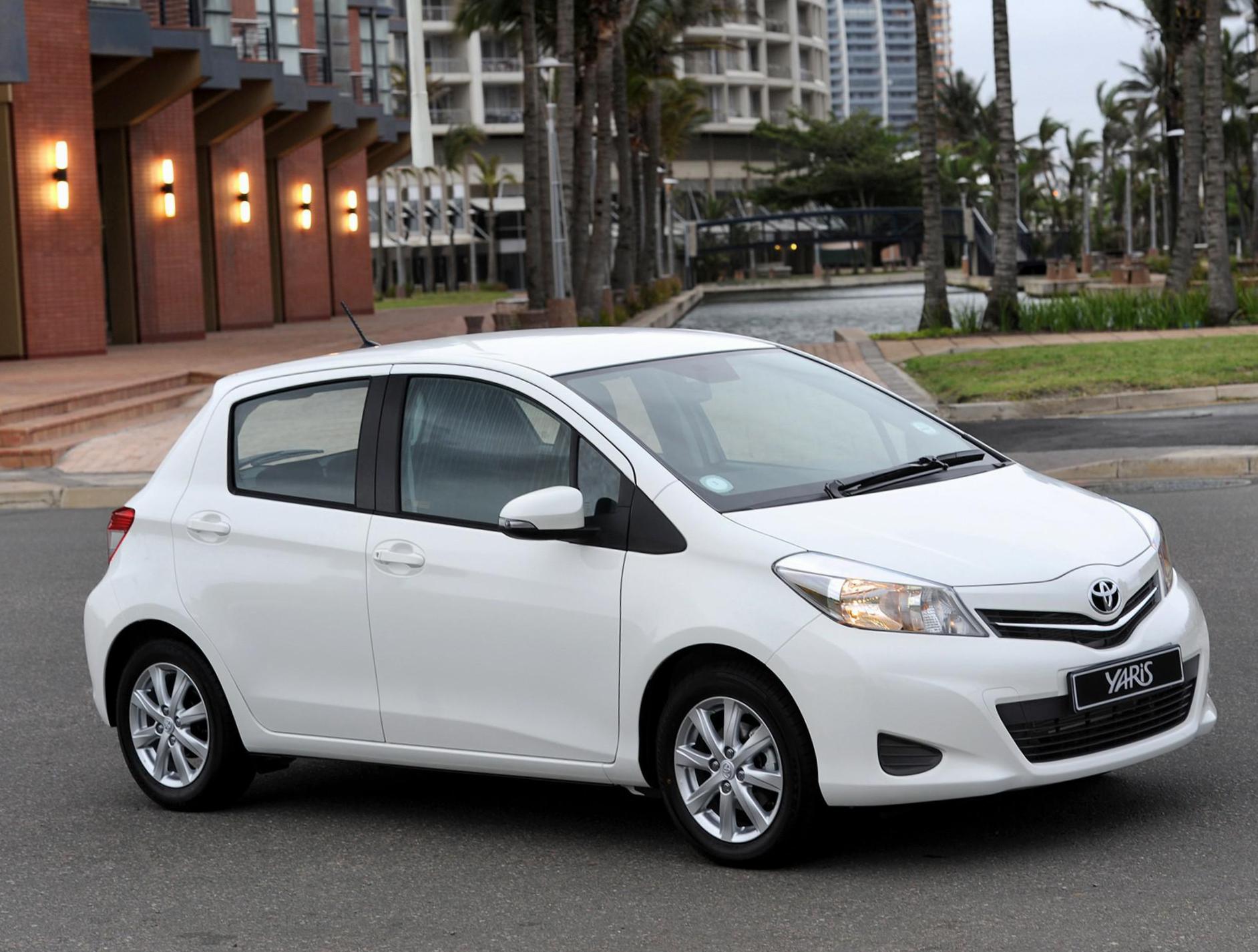 Toyota Yaris 5 doors approved hatchback
