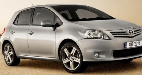 Auris Toyota approved hatchback