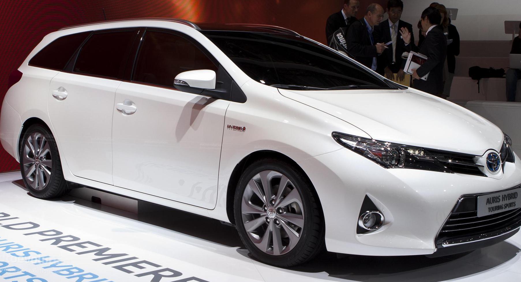 Toyota Auris Touring Sports cost 2010