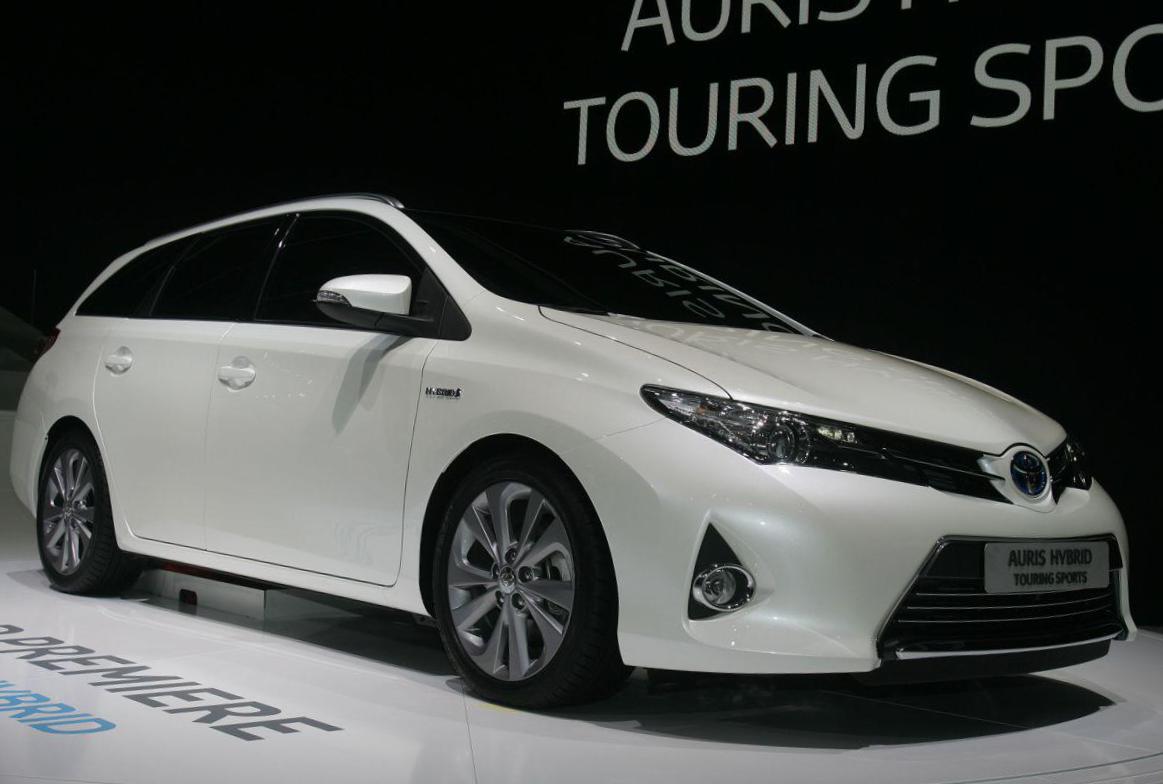 Auris Touring Sports Hybrid Toyota lease cabriolet
