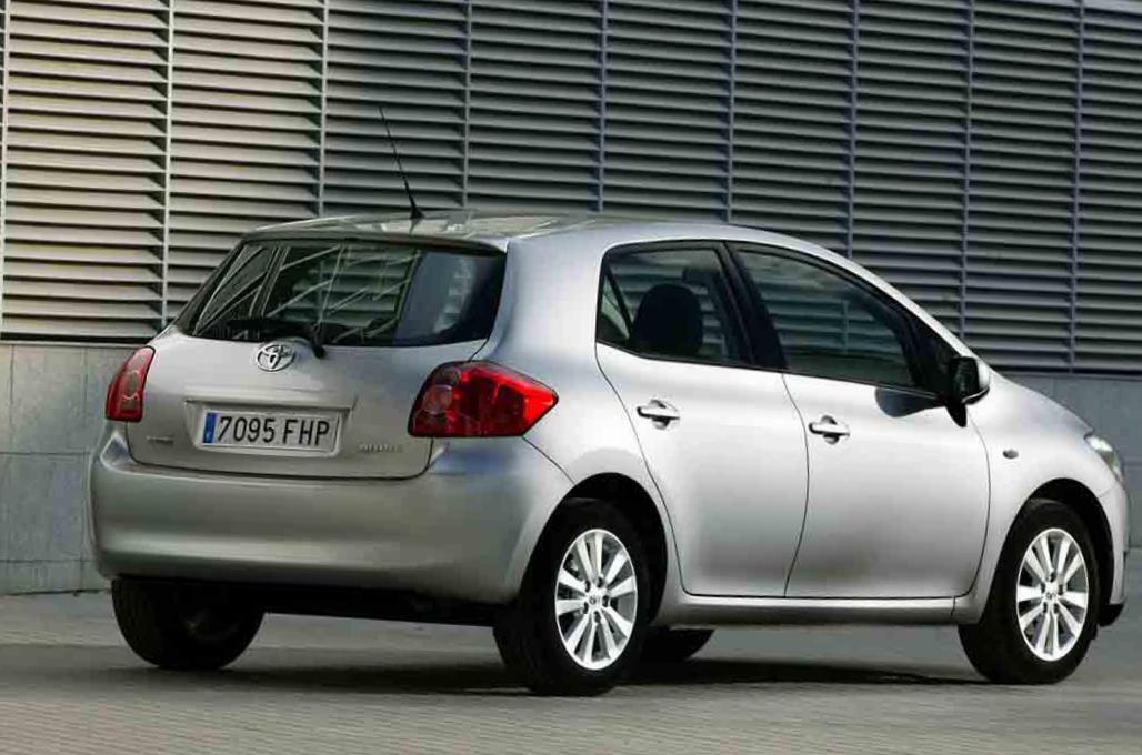 Toyota Auris prices liftback