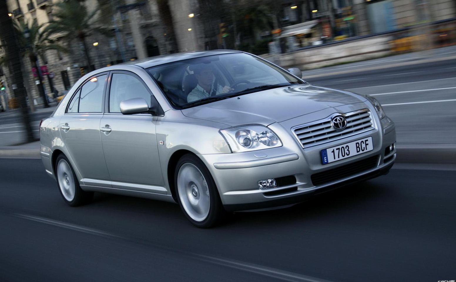 Avensis Toyota review 2012