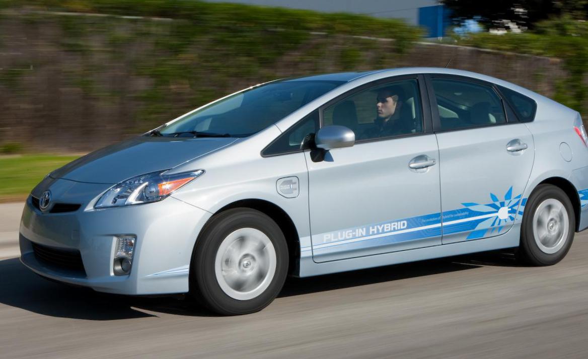 Toyota Prius Plug-in Hybrid Specifications 2013
