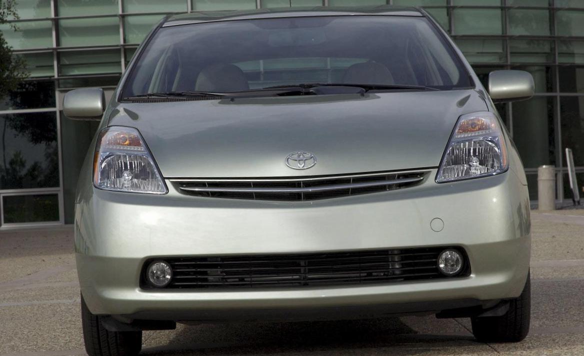 Toyota Prius how mach 2011