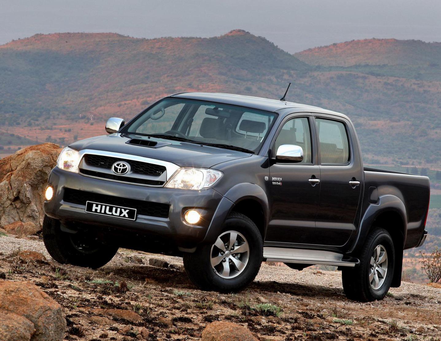 Toyota Hilux Double Cab how mach hatchback