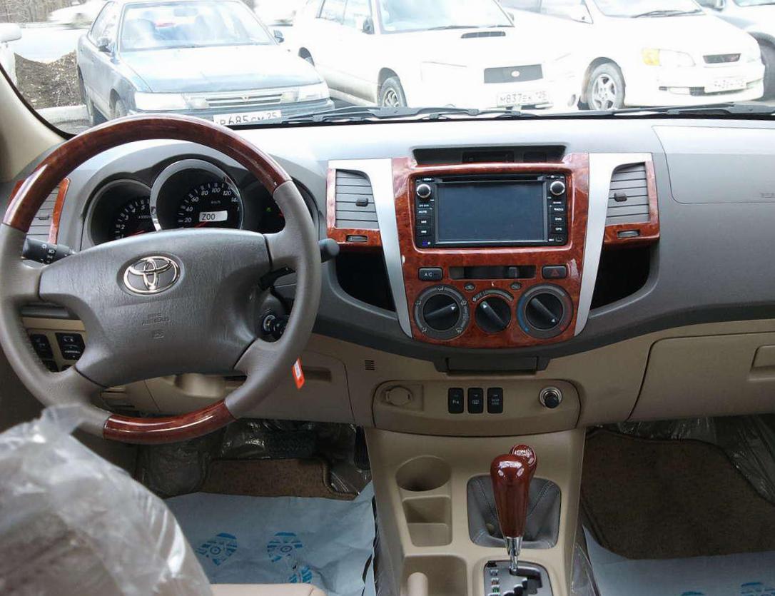 Toyota Fortuner Specifications 2007