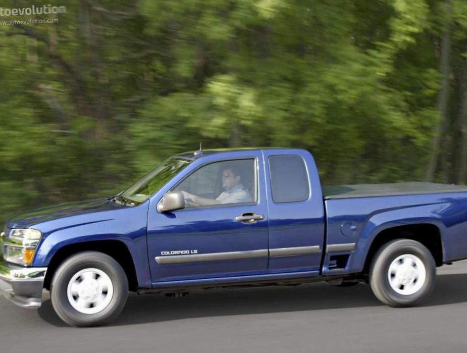 Chevrolet Colorado Extended Cab configuration pickup