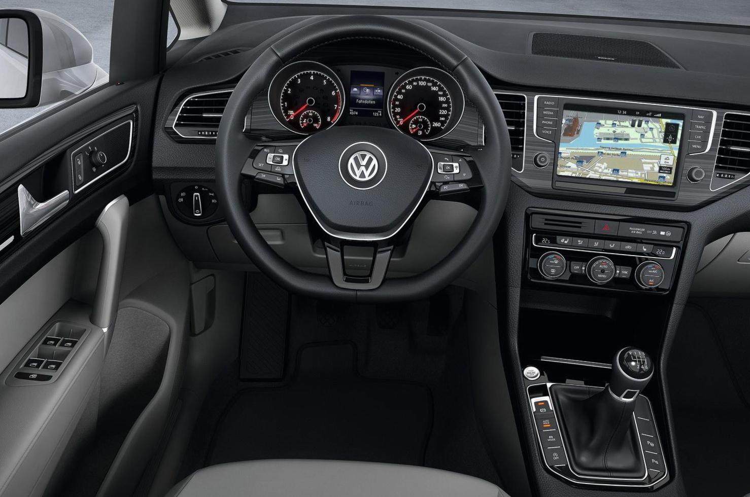 Volkswagen Golf Sportsvan approved 2015
