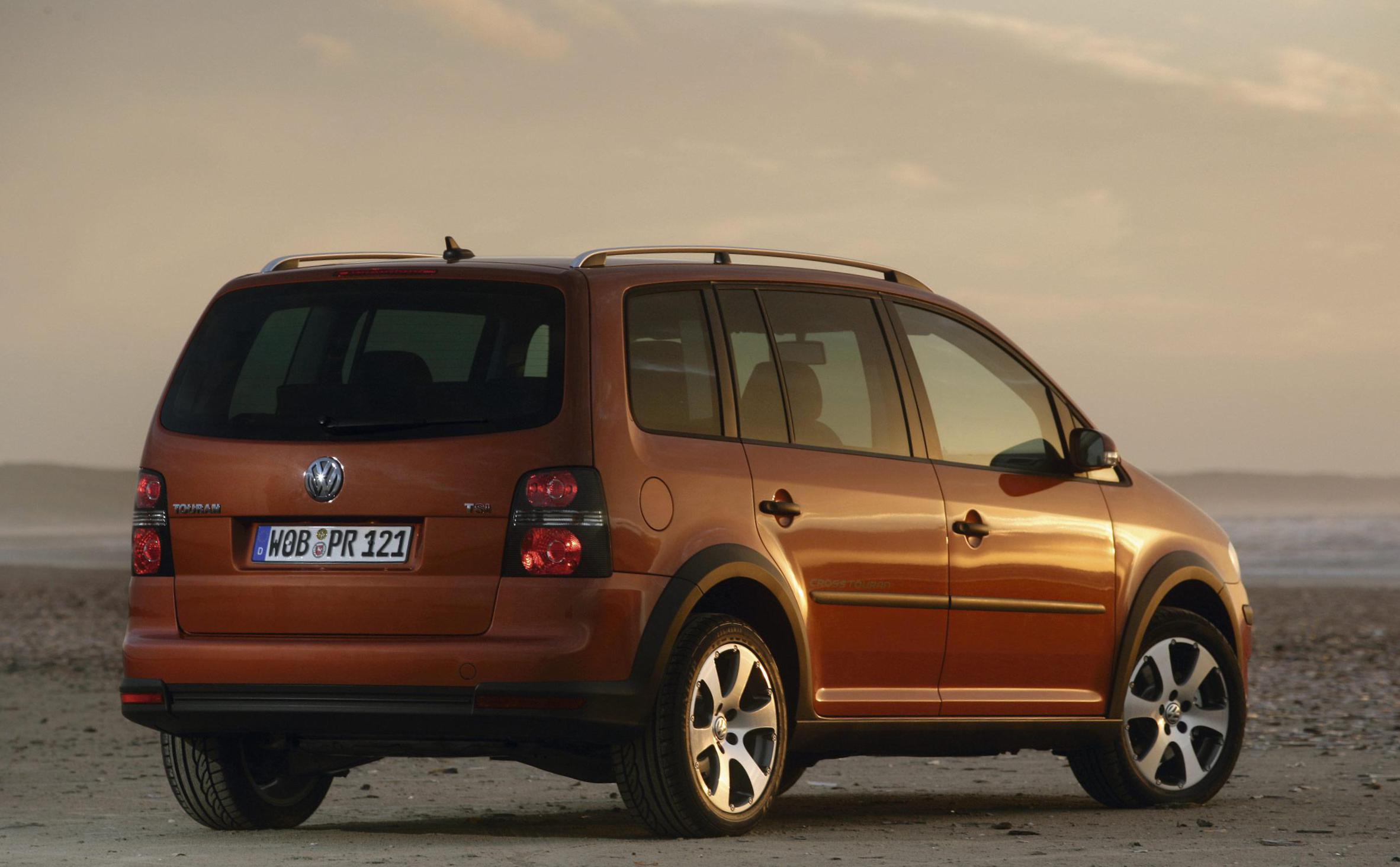 Volkswagen Cross Touran cost 2014
