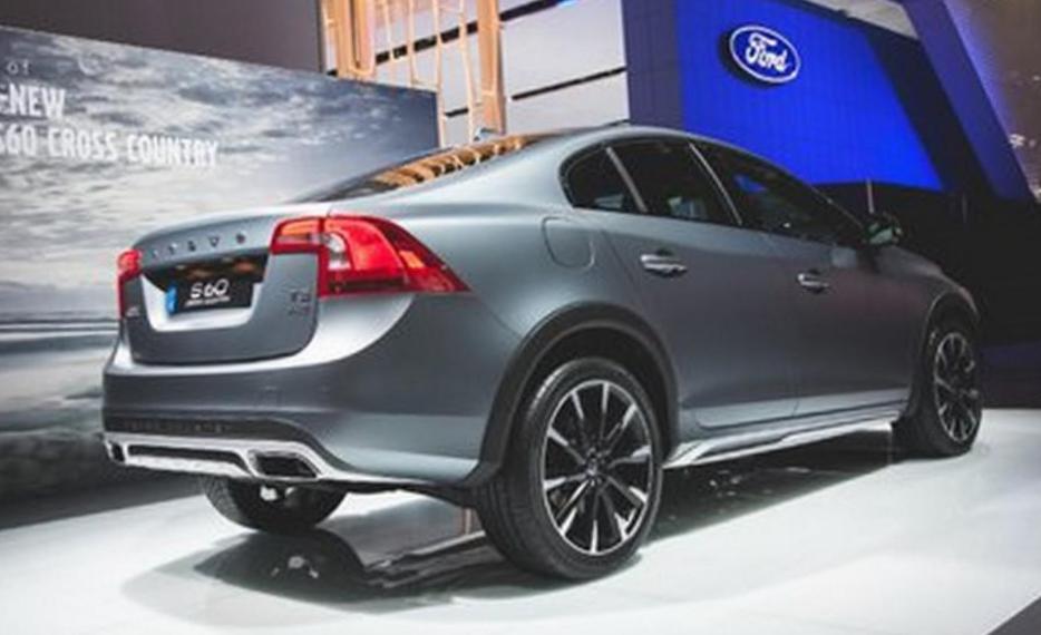 Volvo S60 Cross Country models 2013