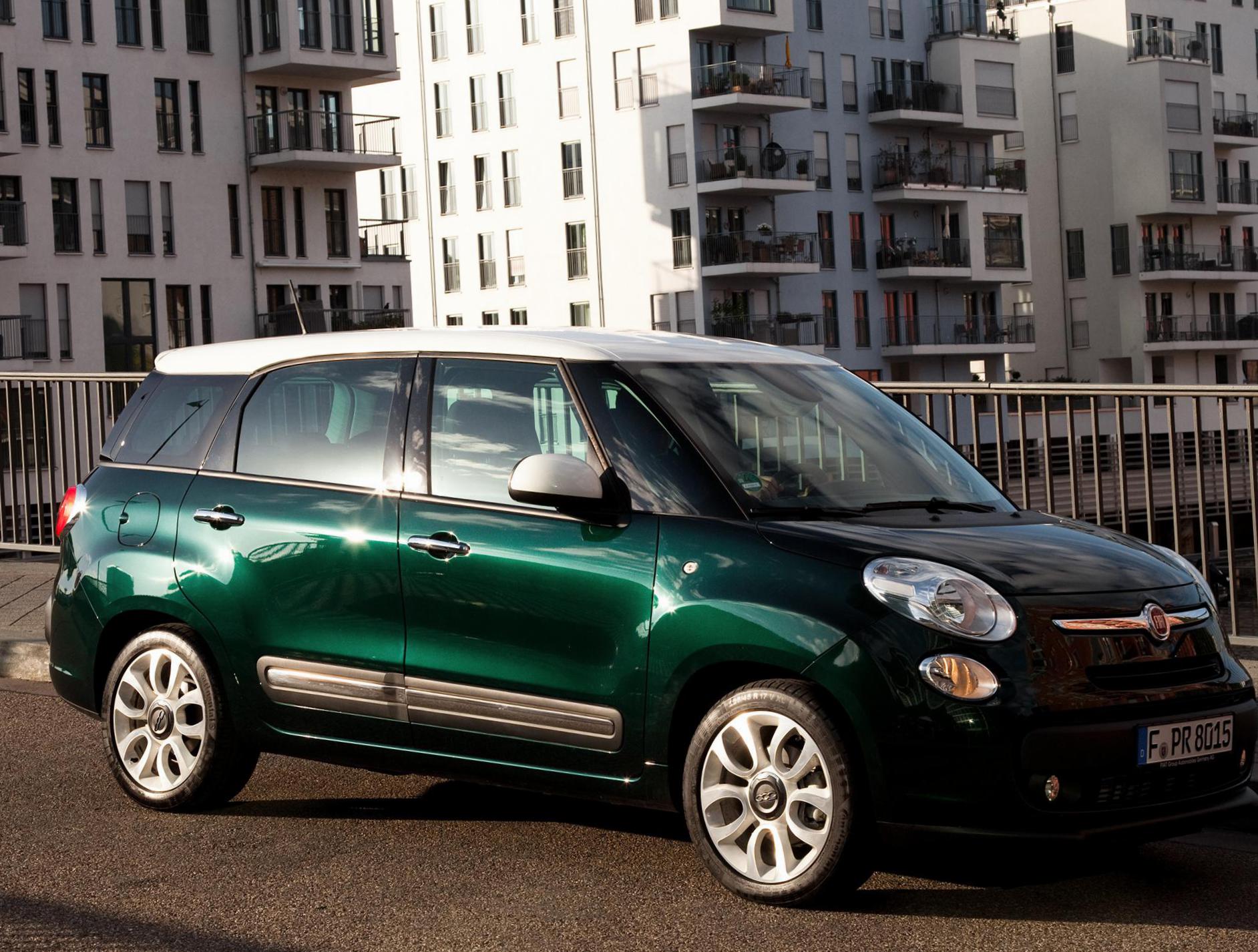 500L Living Fiat approved minivan