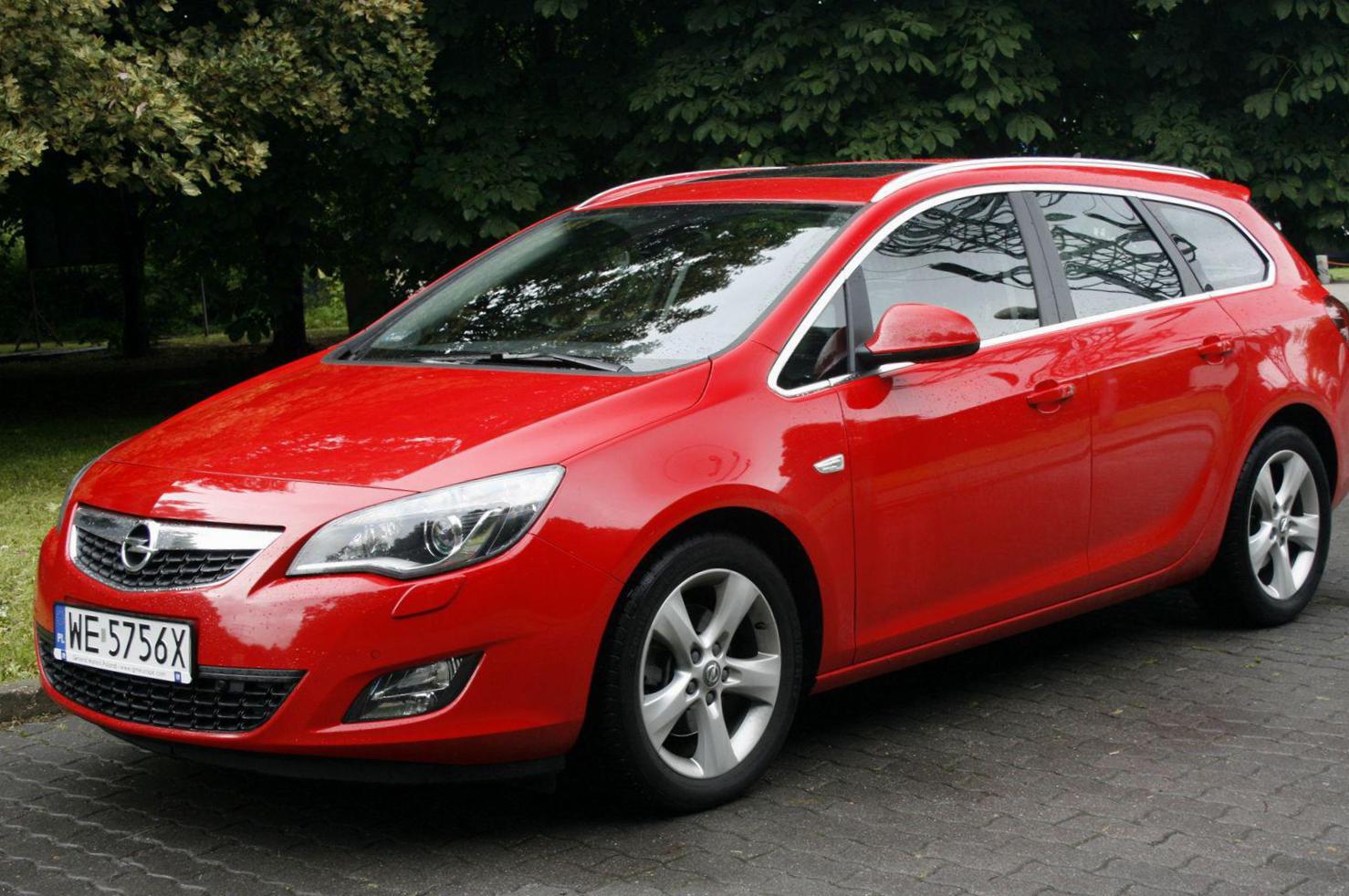 Astra J Sports Tourer Opel used 2011