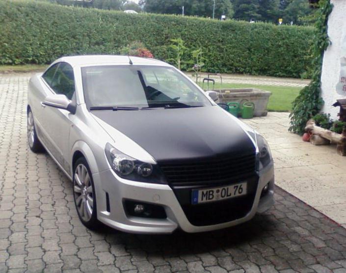 Astra H TwinTop Opel review 2004