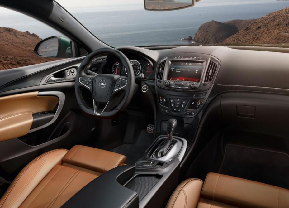 Opel Insignia Country Tourer review 2013