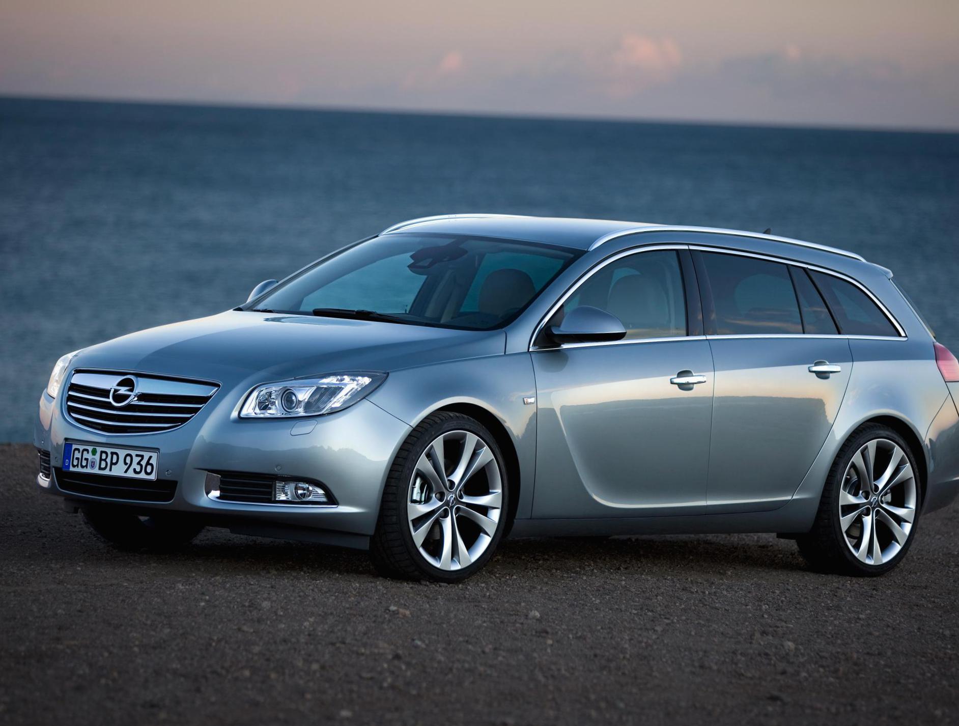 Opel Insignia Sports Tourer parts 2013
