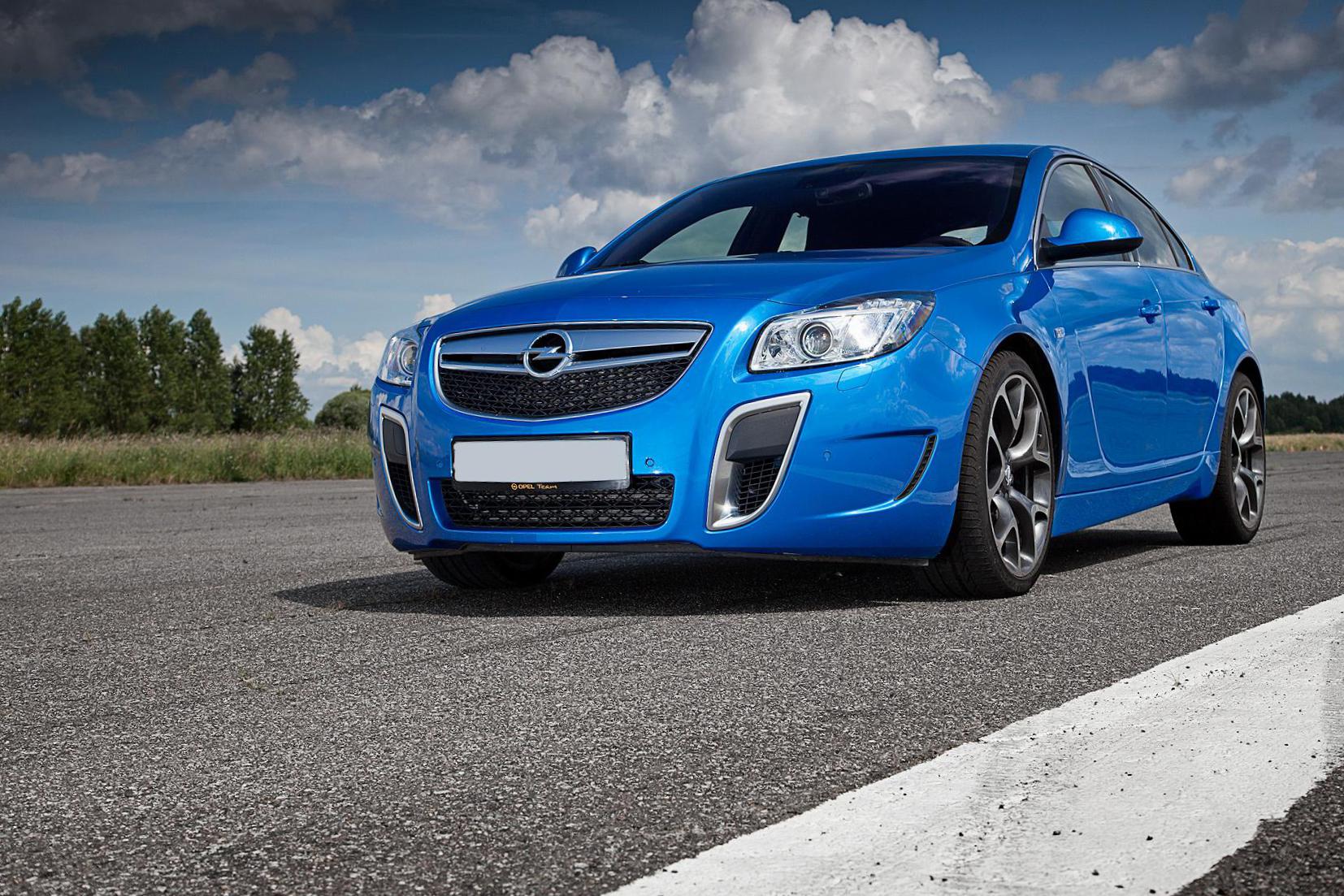 Opel Insignia OPC Hatchback reviews 2013