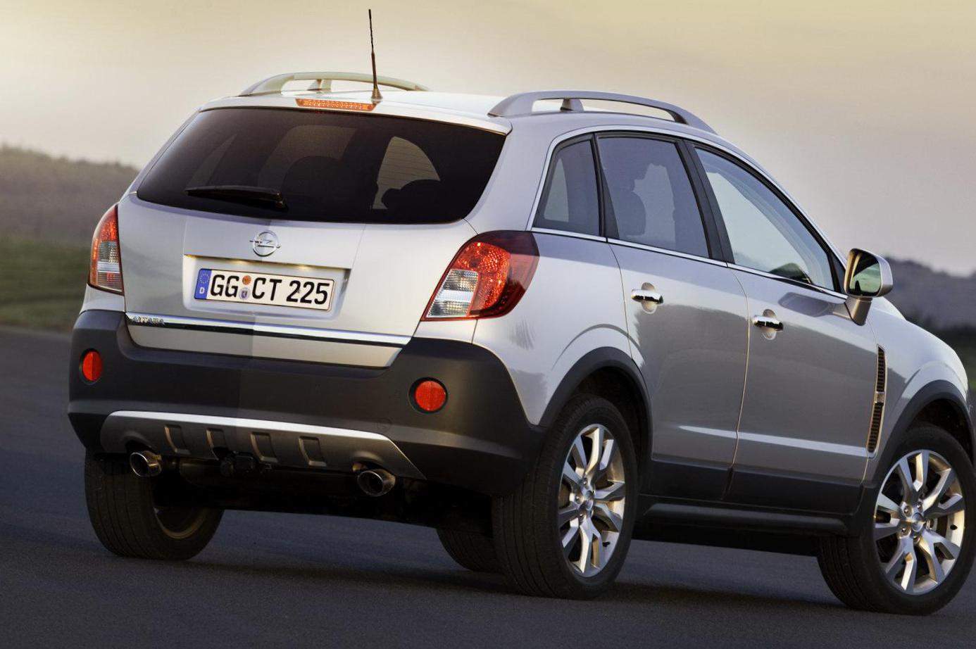 Opel Antara reviews liftback