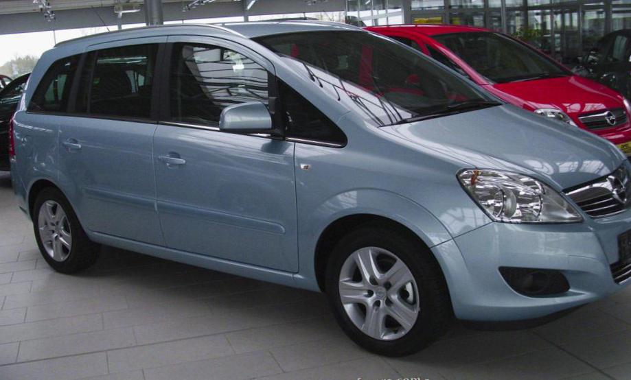 Opel Zafira B approved minivan