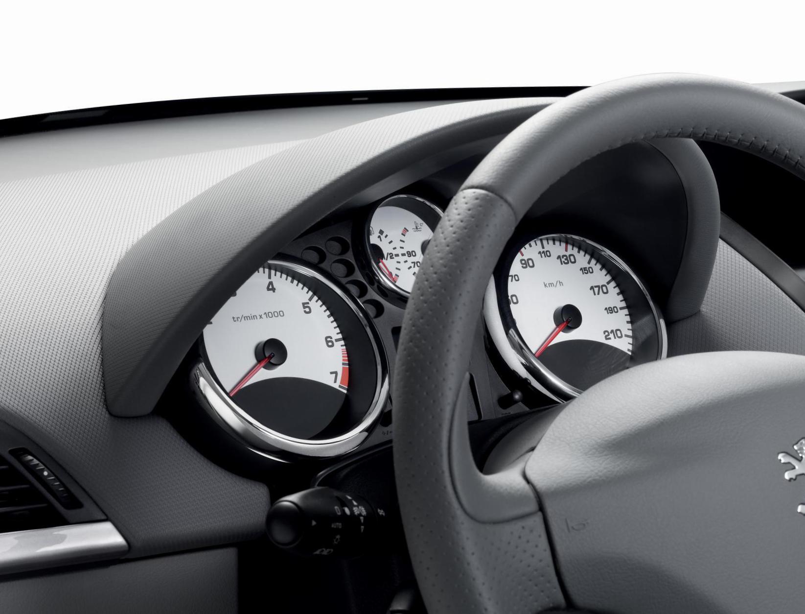 Peugeot 207 5 doors spec 2014