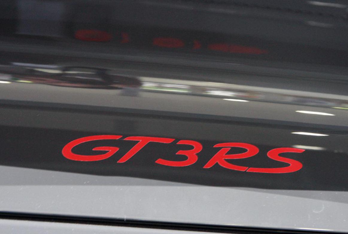 Porsche 911 GT3 RS cost minivan
