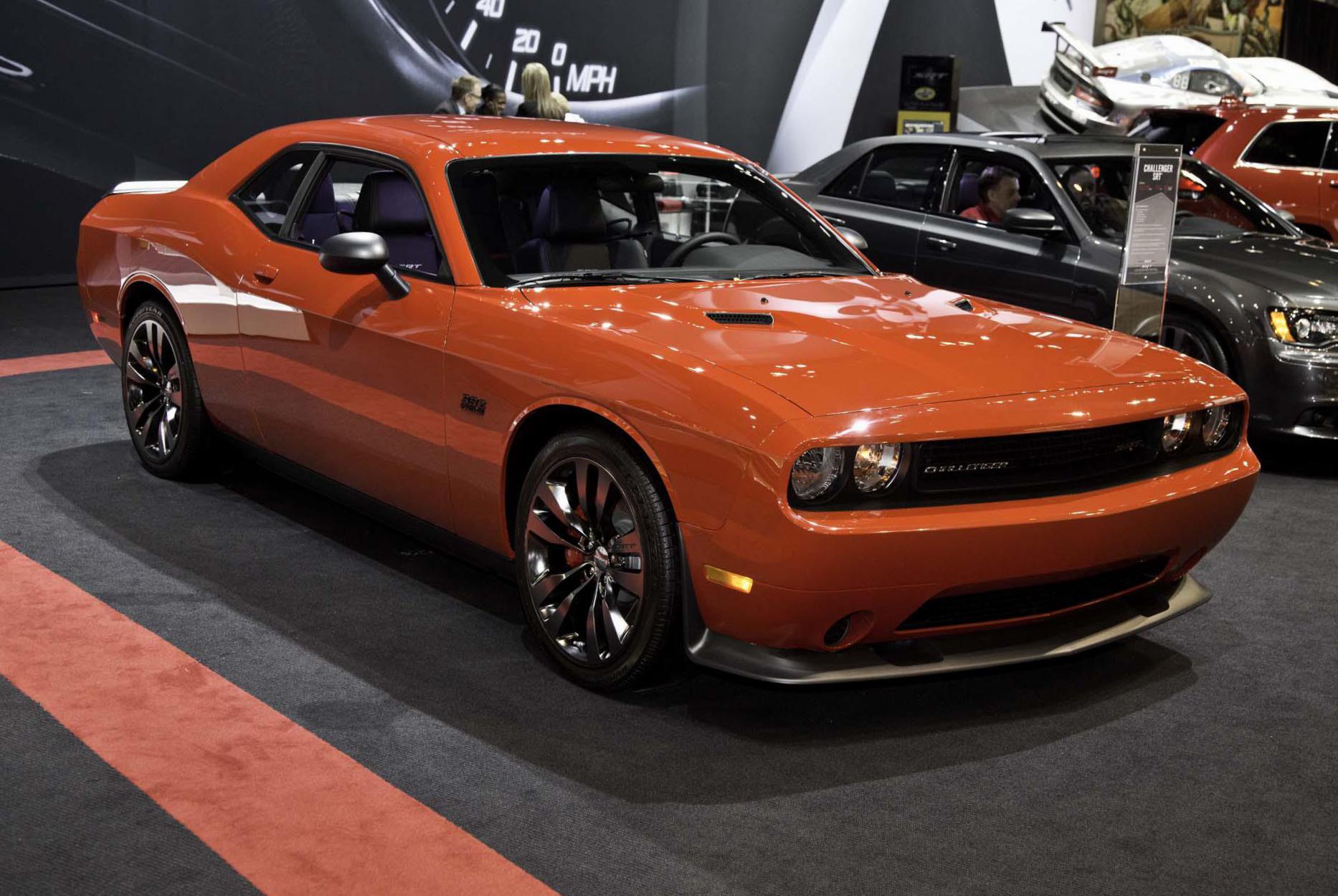 Dodge Challenger lease coupe