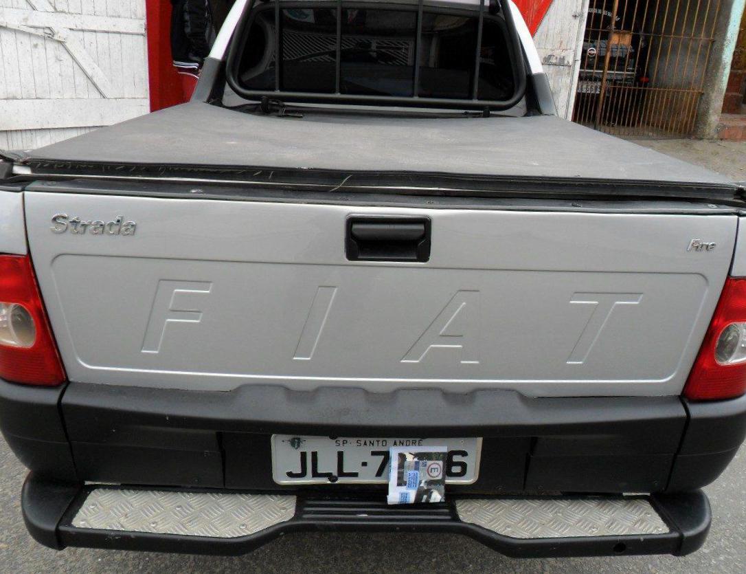 Fiat Strada Fire Cabine Simples how mach hatchback